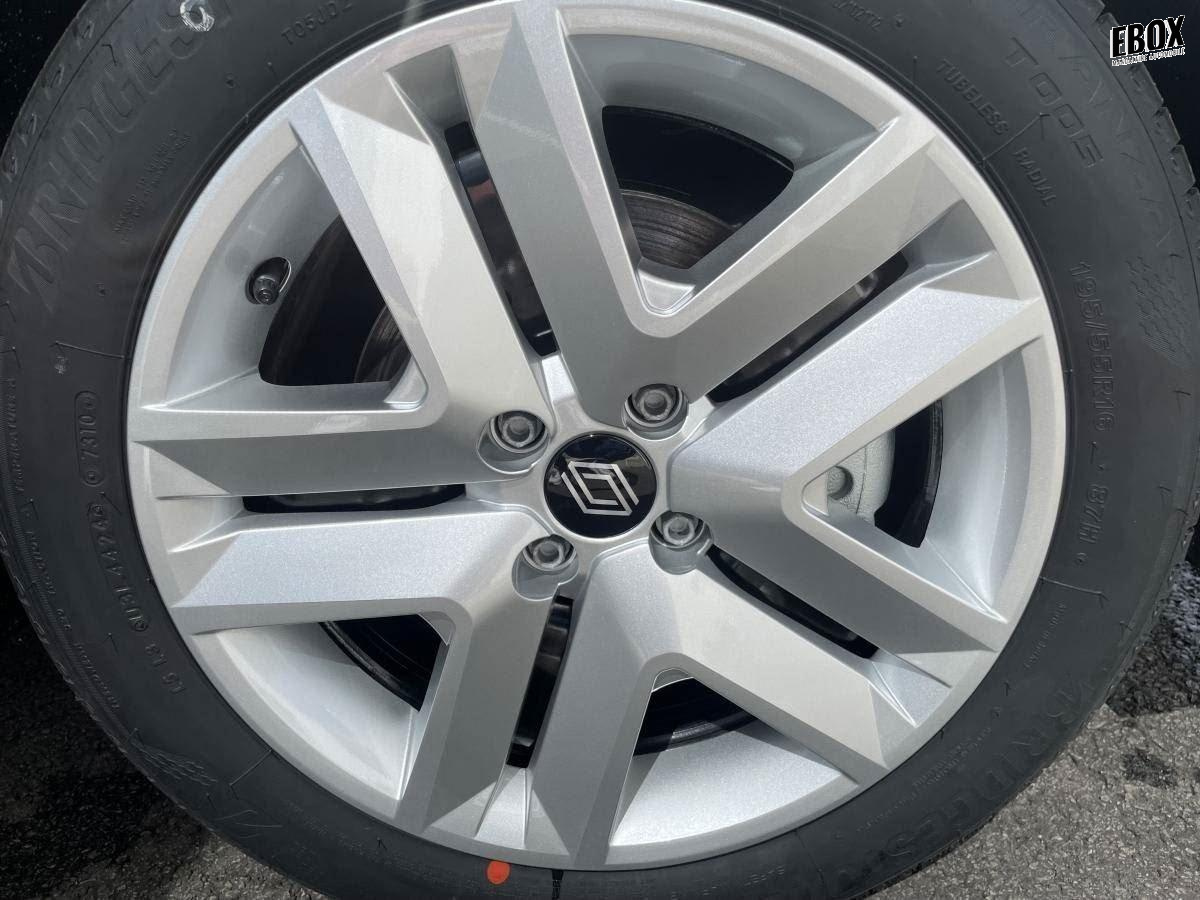 355245_p2 - RENAULT - CLIO 5 - 2025 - photo 9