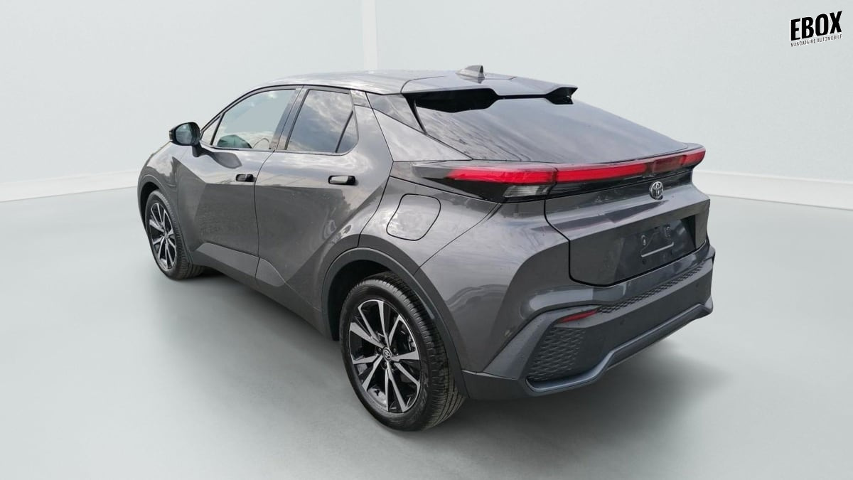 353157_p2 - TOYOTA - C HR - 2024 - photo 3