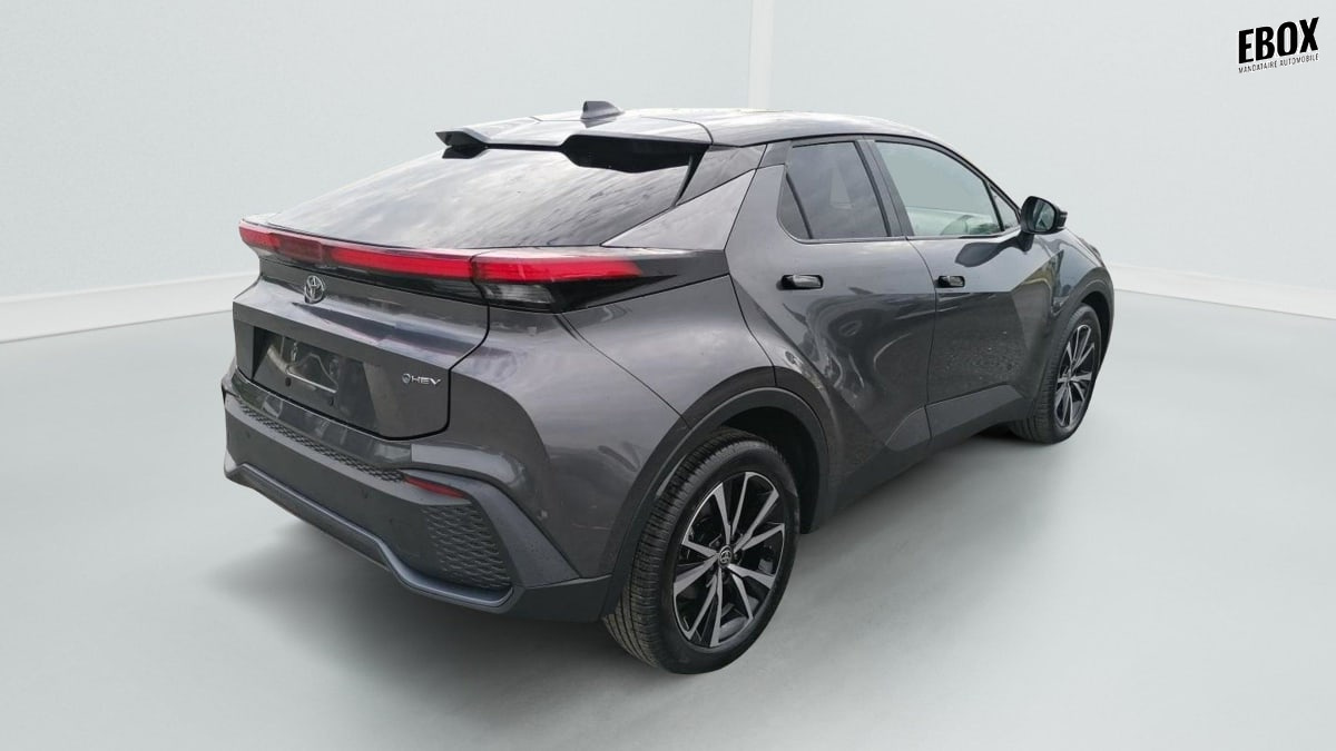 353157_p2 - TOYOTA - C HR - 2024 - photo 4
