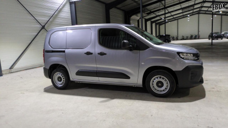 46745_p28 - PEUGEOT - PARTNER - 2025