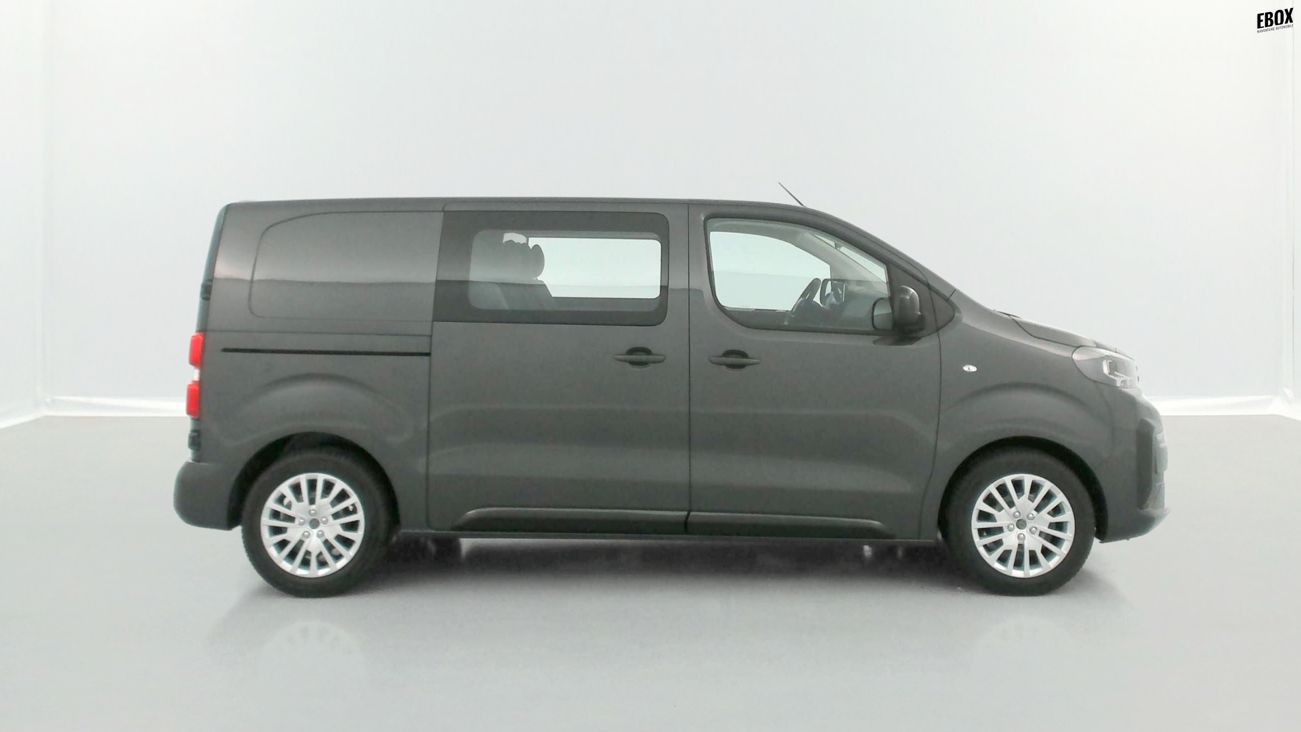 GLI00010256_p53 - PEUGEOT - EXPERT CA - 2025 - photo 18