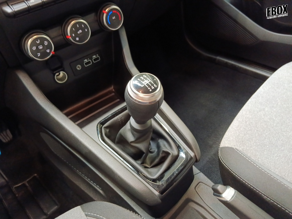 71399_p51 - RENAULT - CLIO - 2025 - photo 15