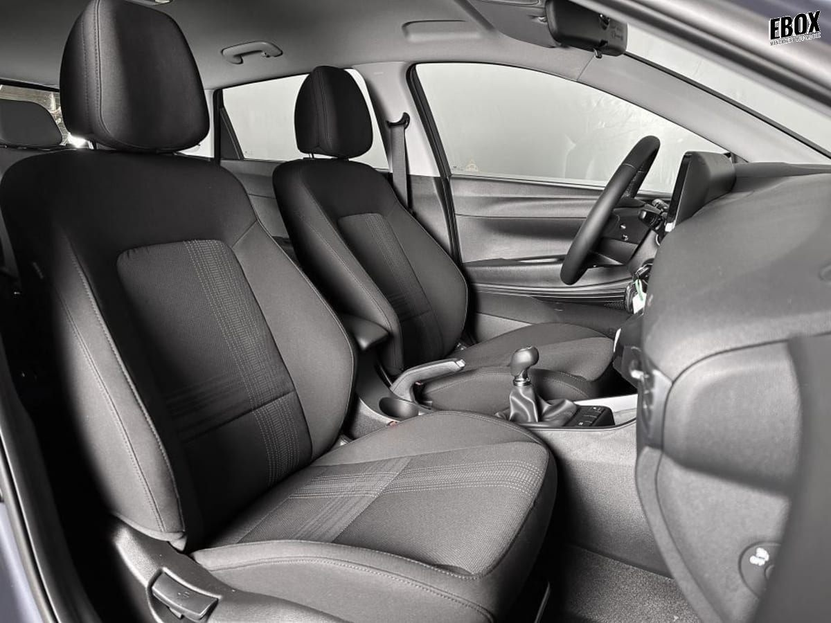 369767_p2 - HYUNDAI - I 20 - 2025 - photo 9