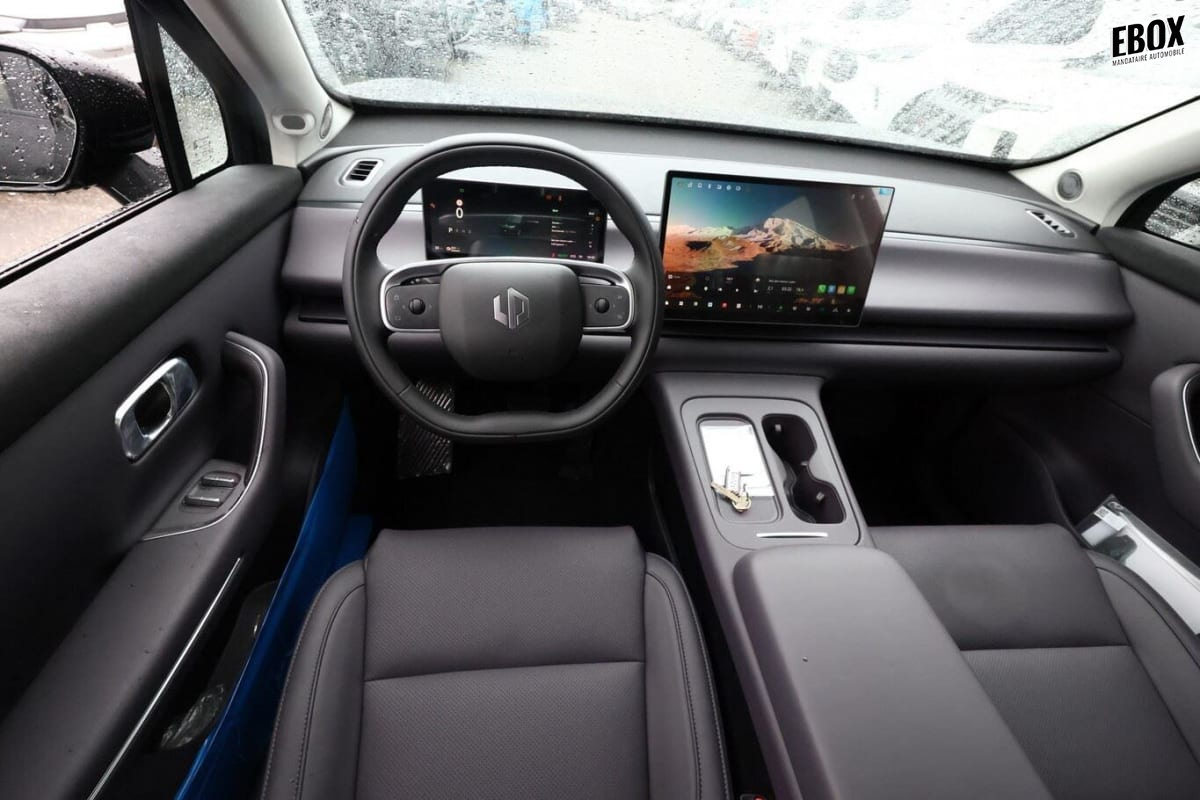 371106_p2 - LEAPMOTOR - C10 - 2025 - photo 6