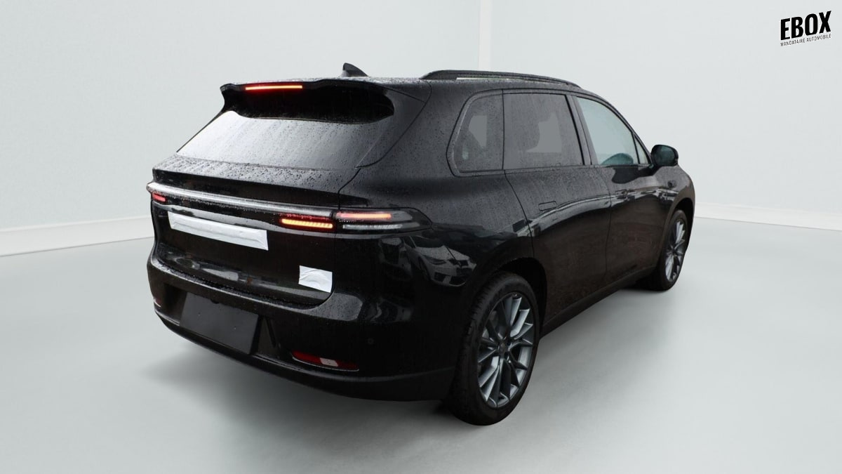 369690_p2 - LEAPMOTOR - C10 - 2025 - photo 3