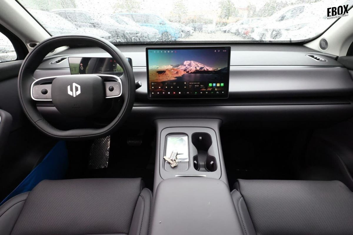 371106_p2 - LEAPMOTOR - C10 - 2025 - photo 7