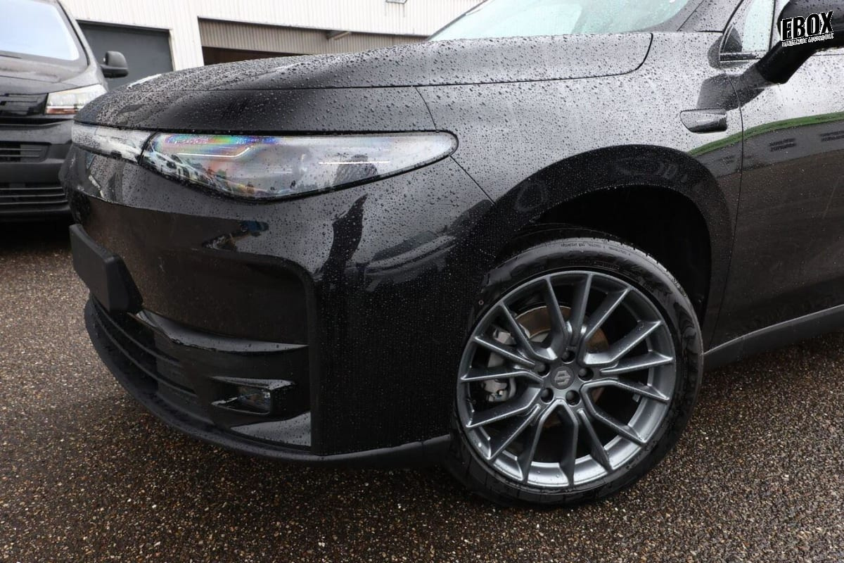 369690_p2 - LEAPMOTOR - C10 - 2025 - photo 5