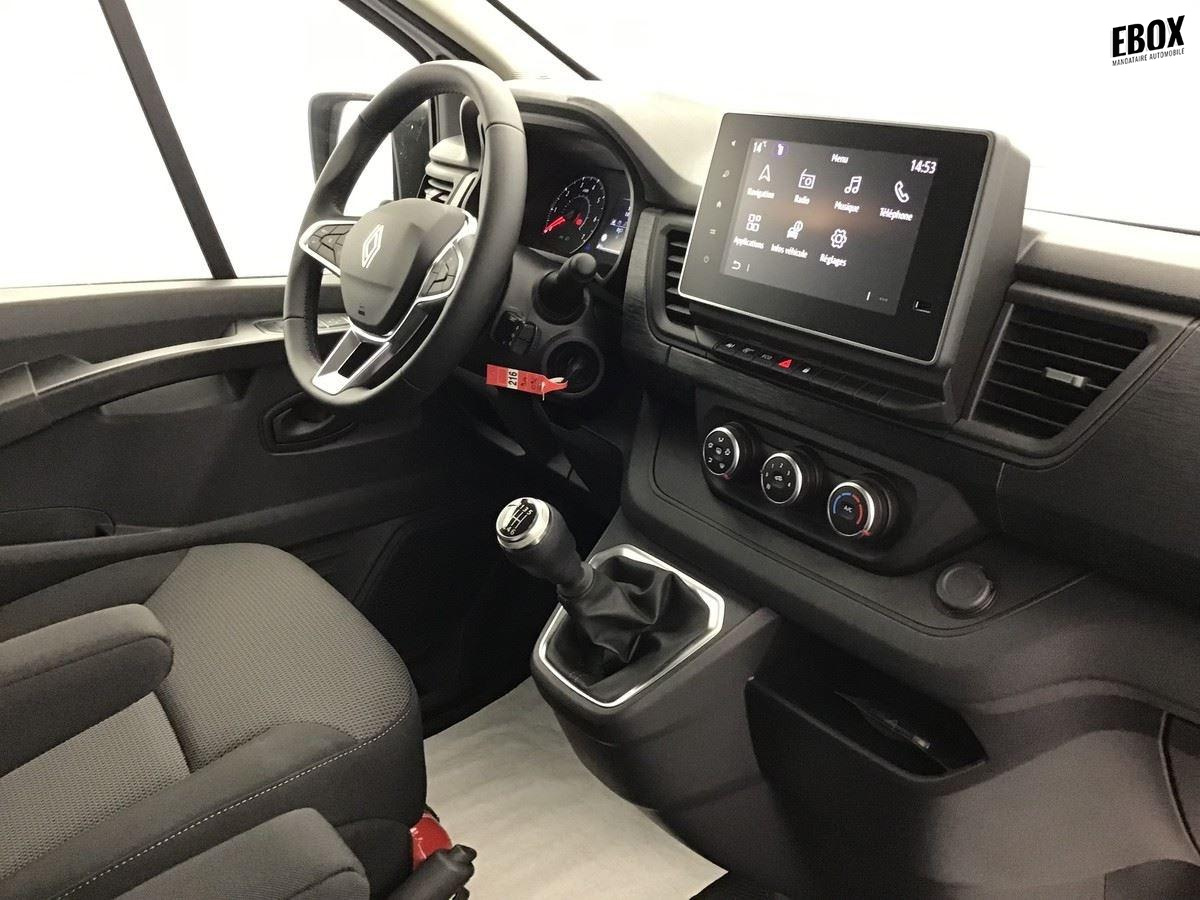 369814_p2 - RENAULT - TRAFIC - 2025 - photo 8