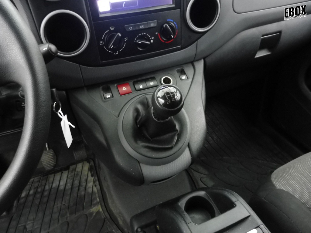 73354_p51 - CITROEN - BERLINGO - 2018 - photo 12