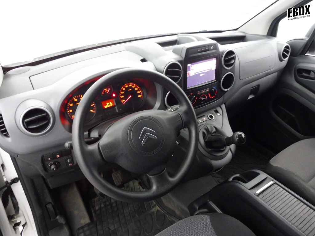 73354_p51 - CITROEN - BERLINGO - 2018 - photo 14
