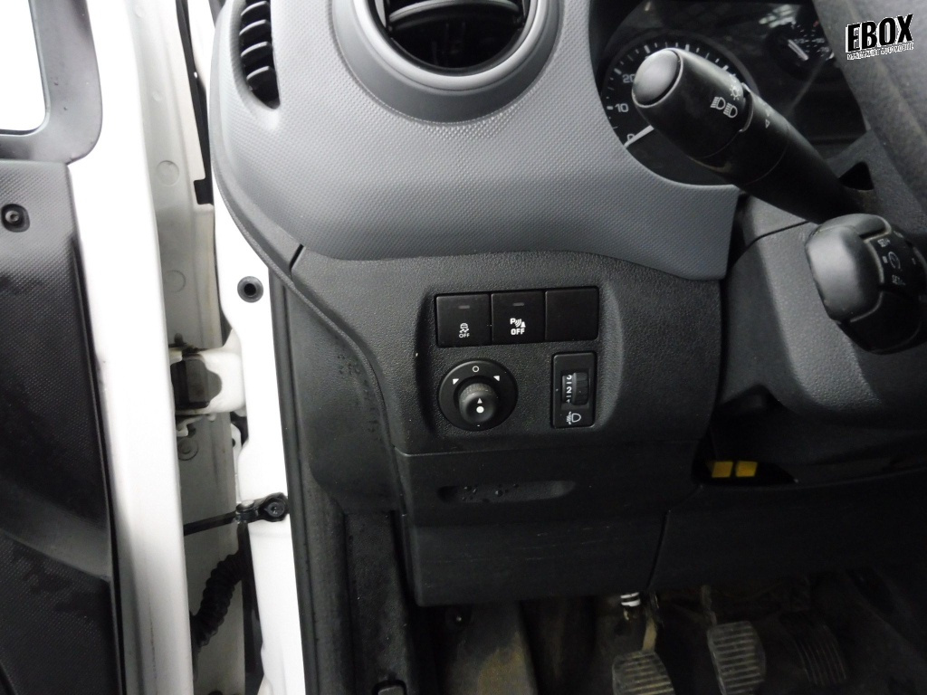 73354_p51 - CITROEN - BERLINGO - 2018 - photo 7