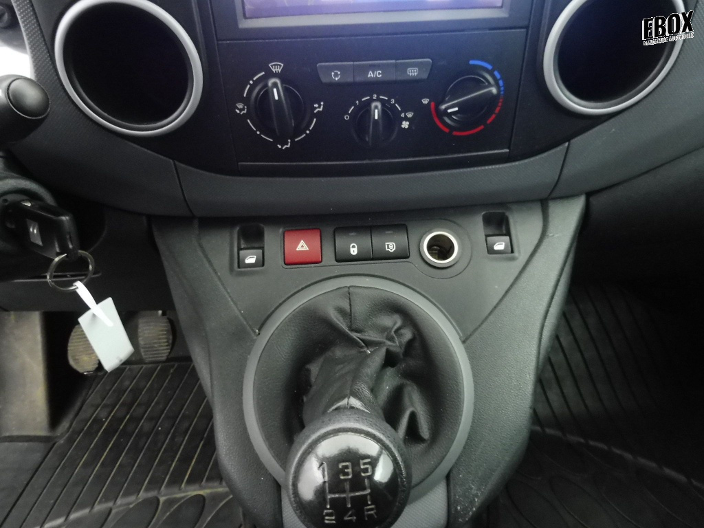 73355_p51 - CITROEN - BERLINGO - 2018 - photo 11