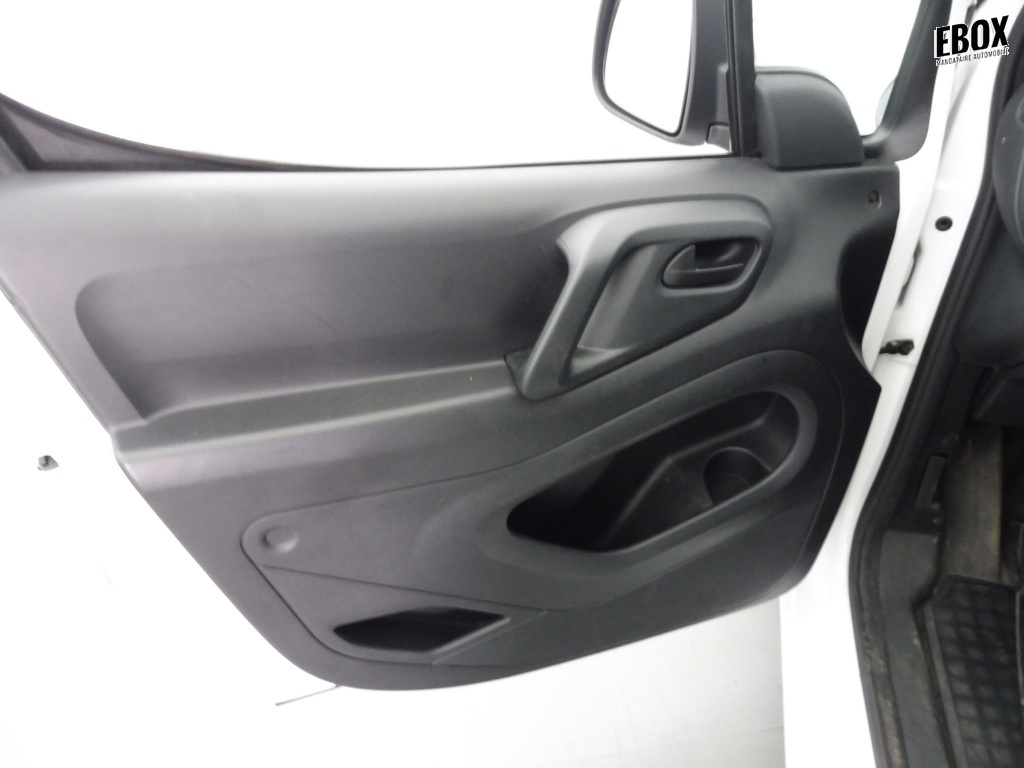 73355_p51 - CITROEN - BERLINGO - 2018 - photo 17