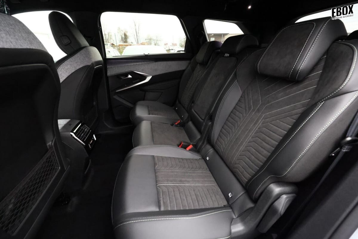372184_p2 - PEUGEOT - 5008 - 2026 - photo 8