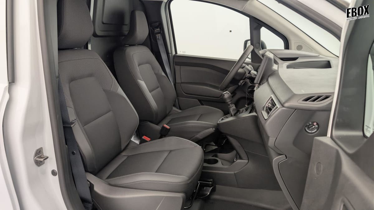 370211_p2 - RENAULT - KANGOO - 2025 - photo 9