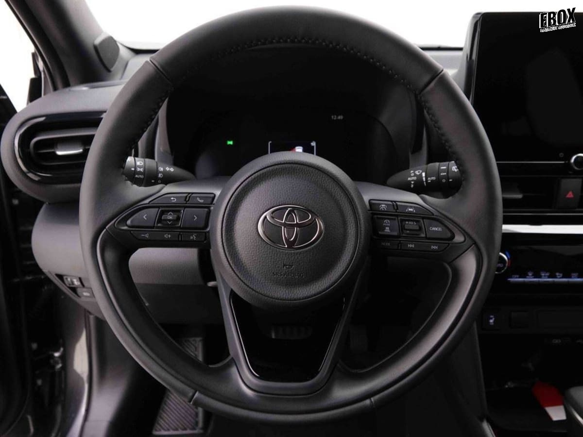 372155_p2 - TOYOTA - YARIS CROSS - 2026 - photo 9