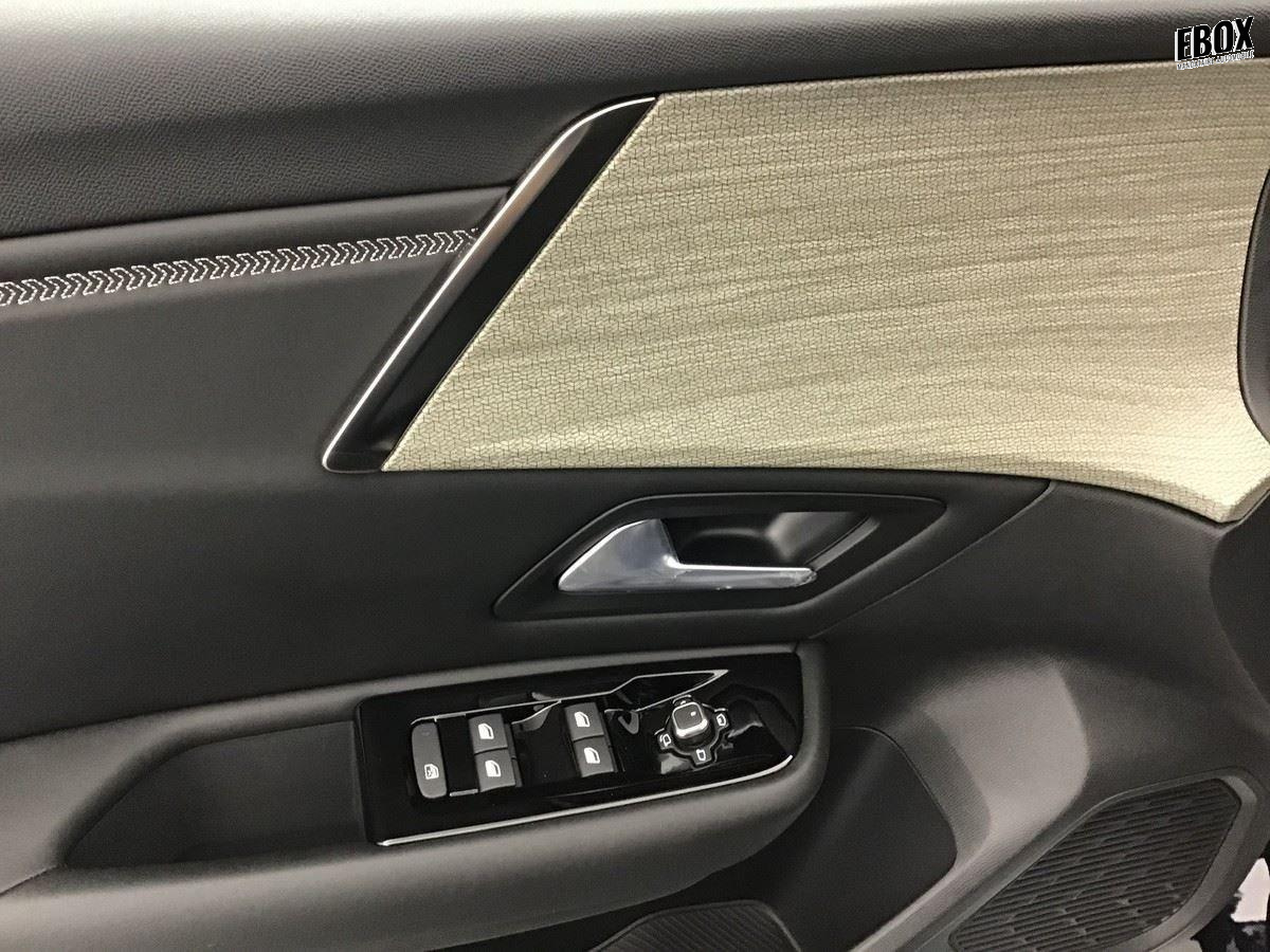 343906_p2 - CITROEN - C5 X - 2026 - photo 9