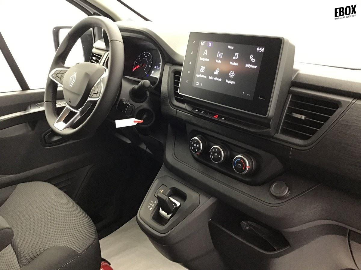 369817_p2 - RENAULT - TRAFIC - 2026 - photo 8