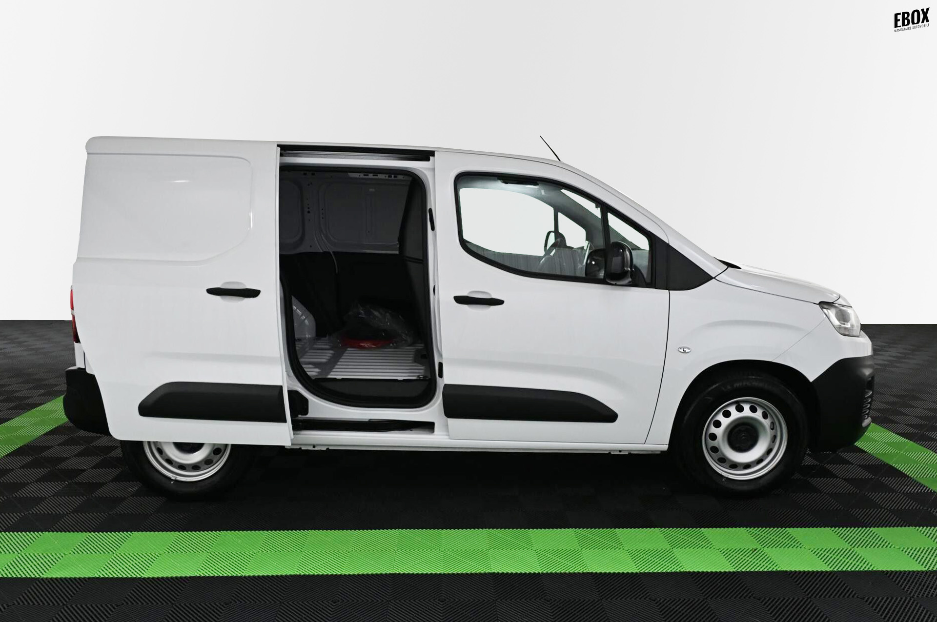 18911_p35 - CITROEN - BERLINGO - 2024 - photo 8