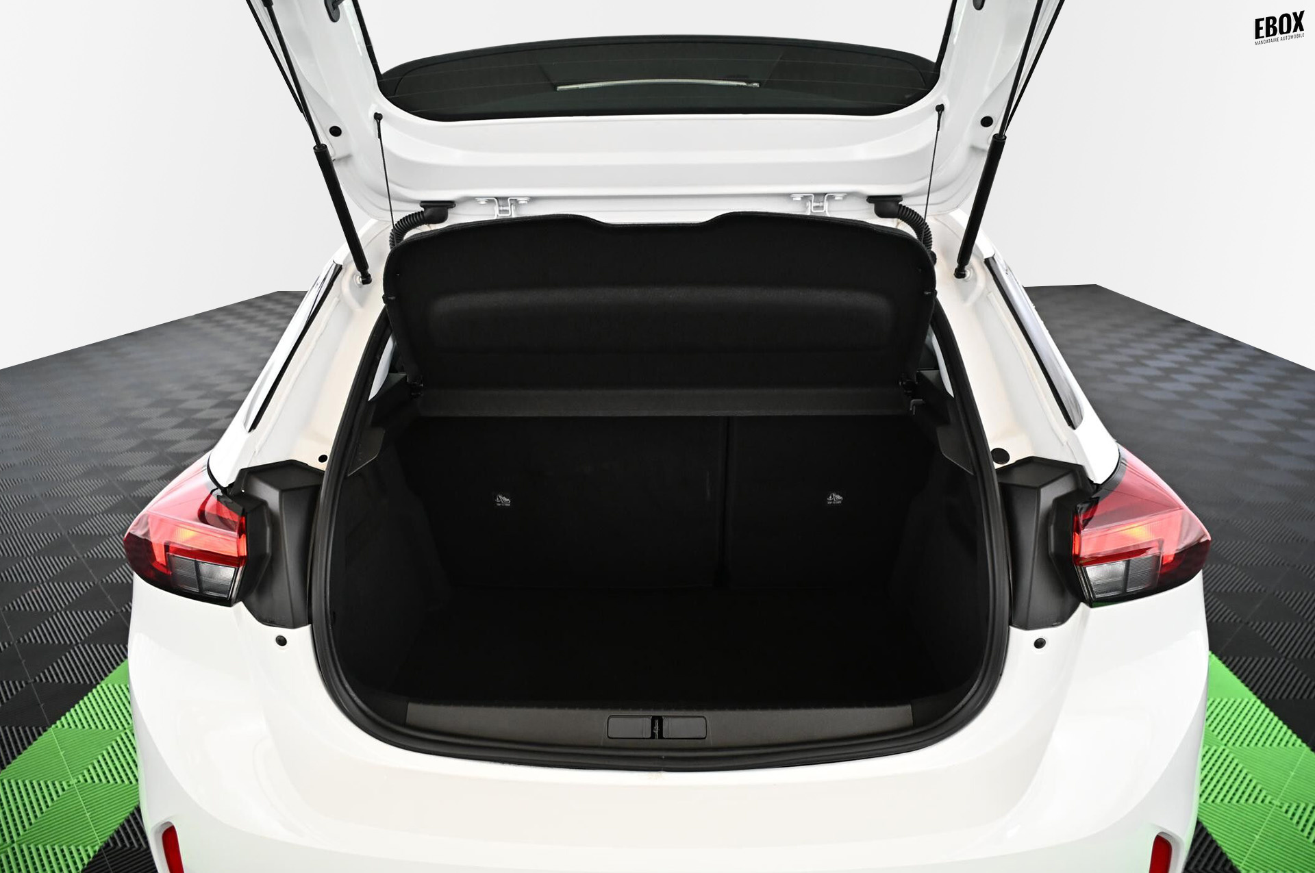 19023_p35 - OPEL - CORSA - 2023 - photo 33