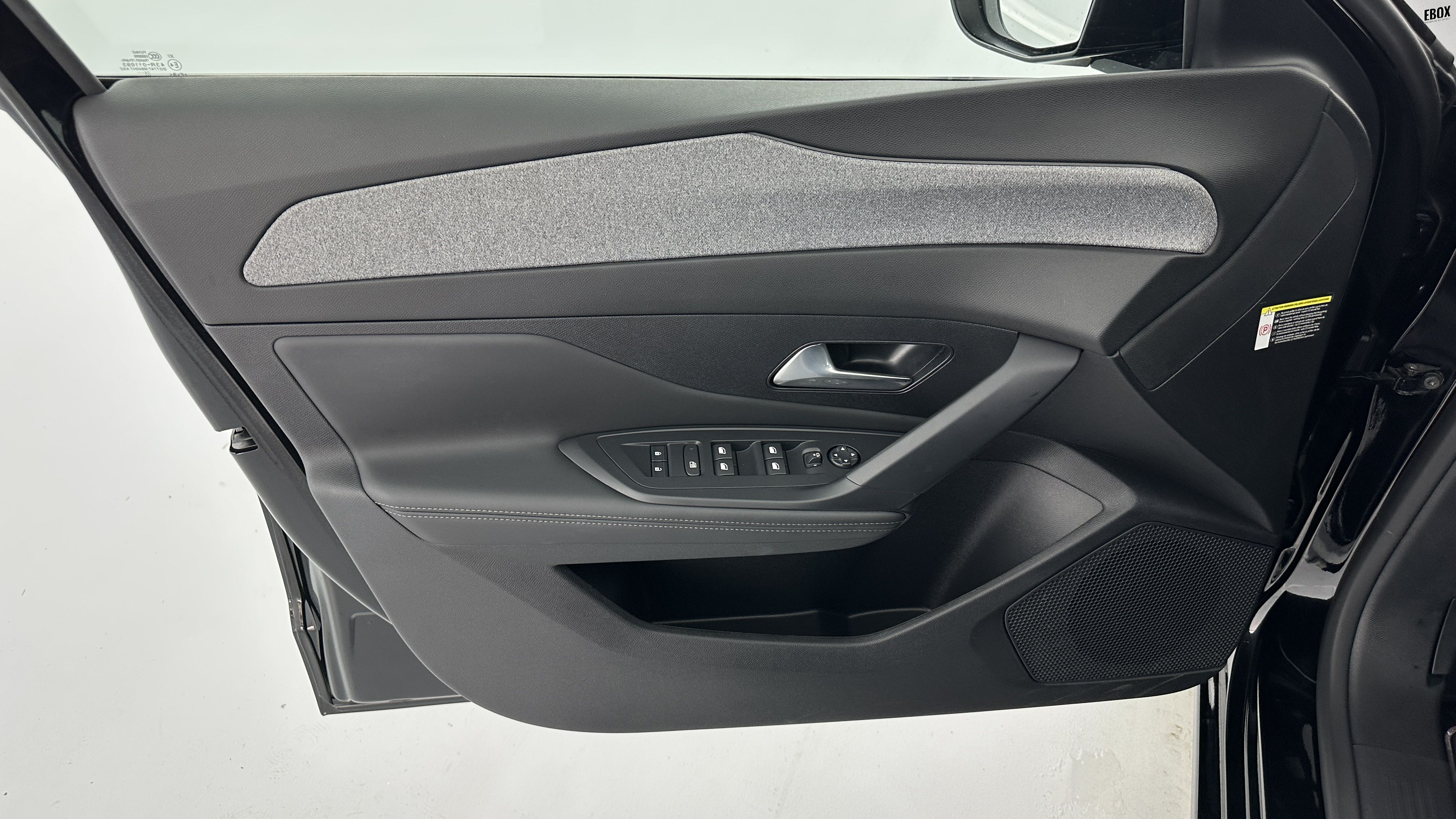 GLI00011681_p53 - PEUGEOT - 308 - 2025 - photo 13