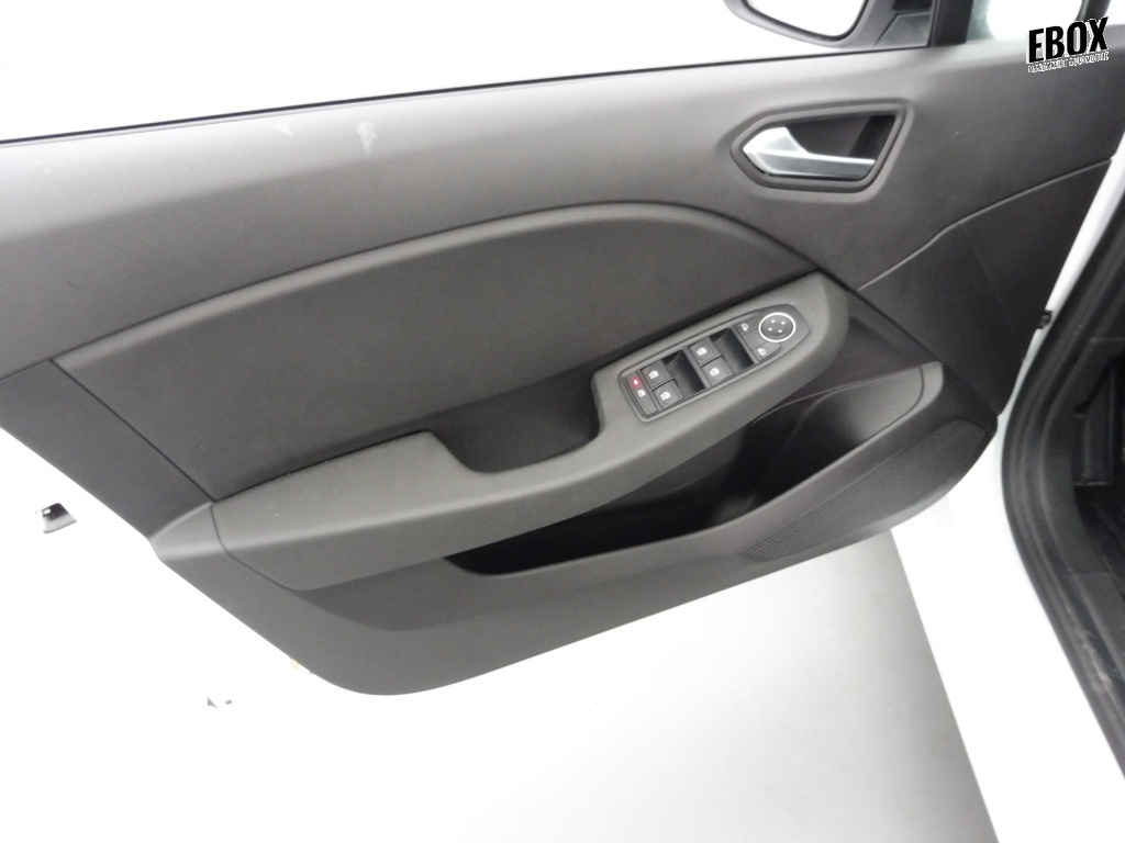 72426_p51 - RENAULT - CLIO - 2025 - photo 7