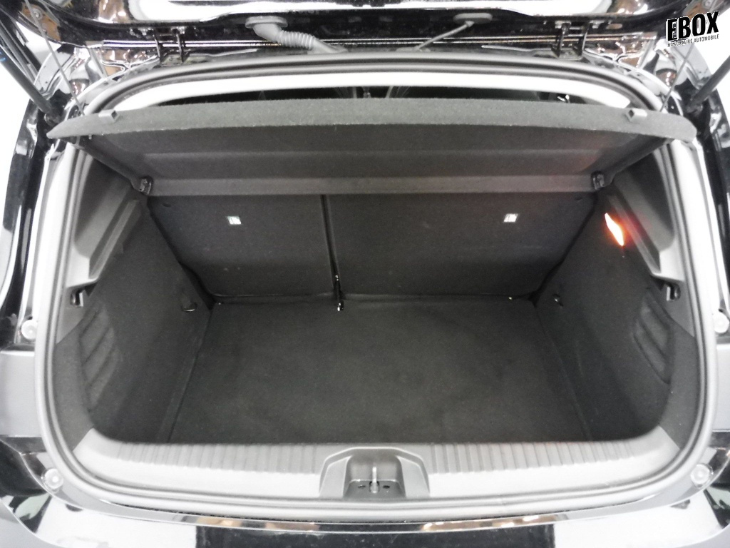 72524_p51 - RENAULT - CLIO - 2025 - photo 9