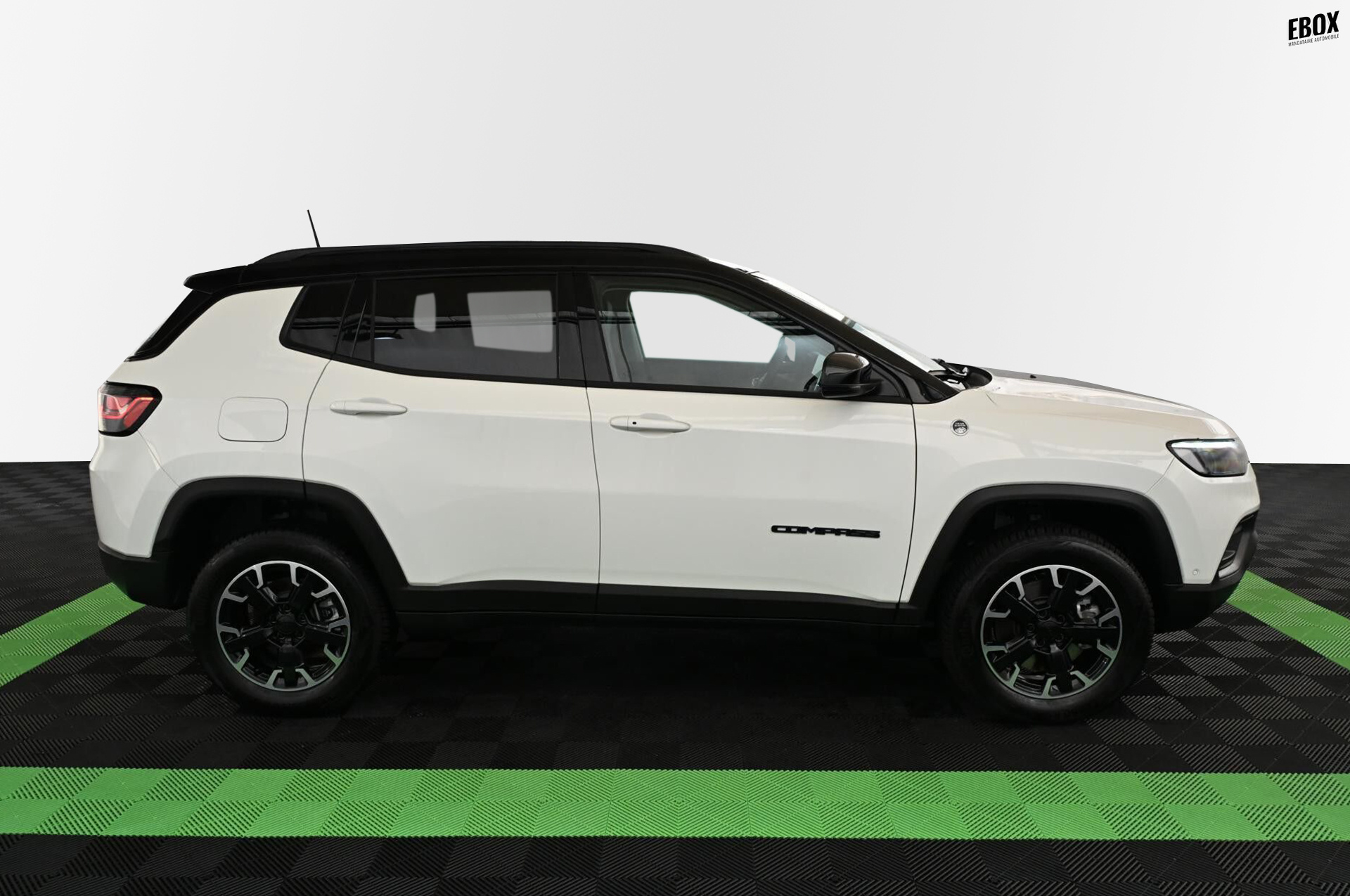 18993_p35 - JEEP - COMPASS - 2024 - photo 7