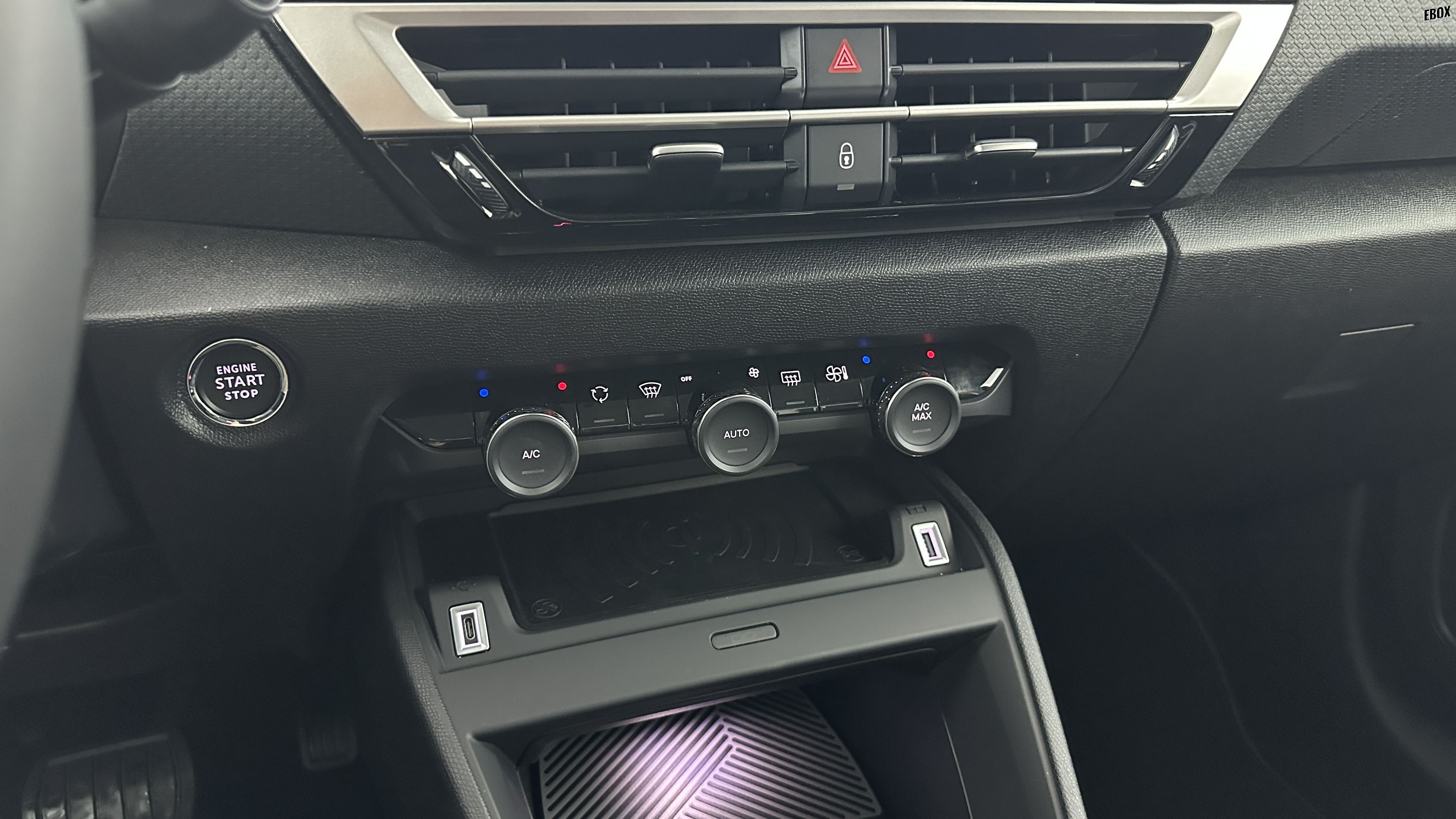 GLI00017392_p53 - CITROEN - C4 - 2025 - photo 23