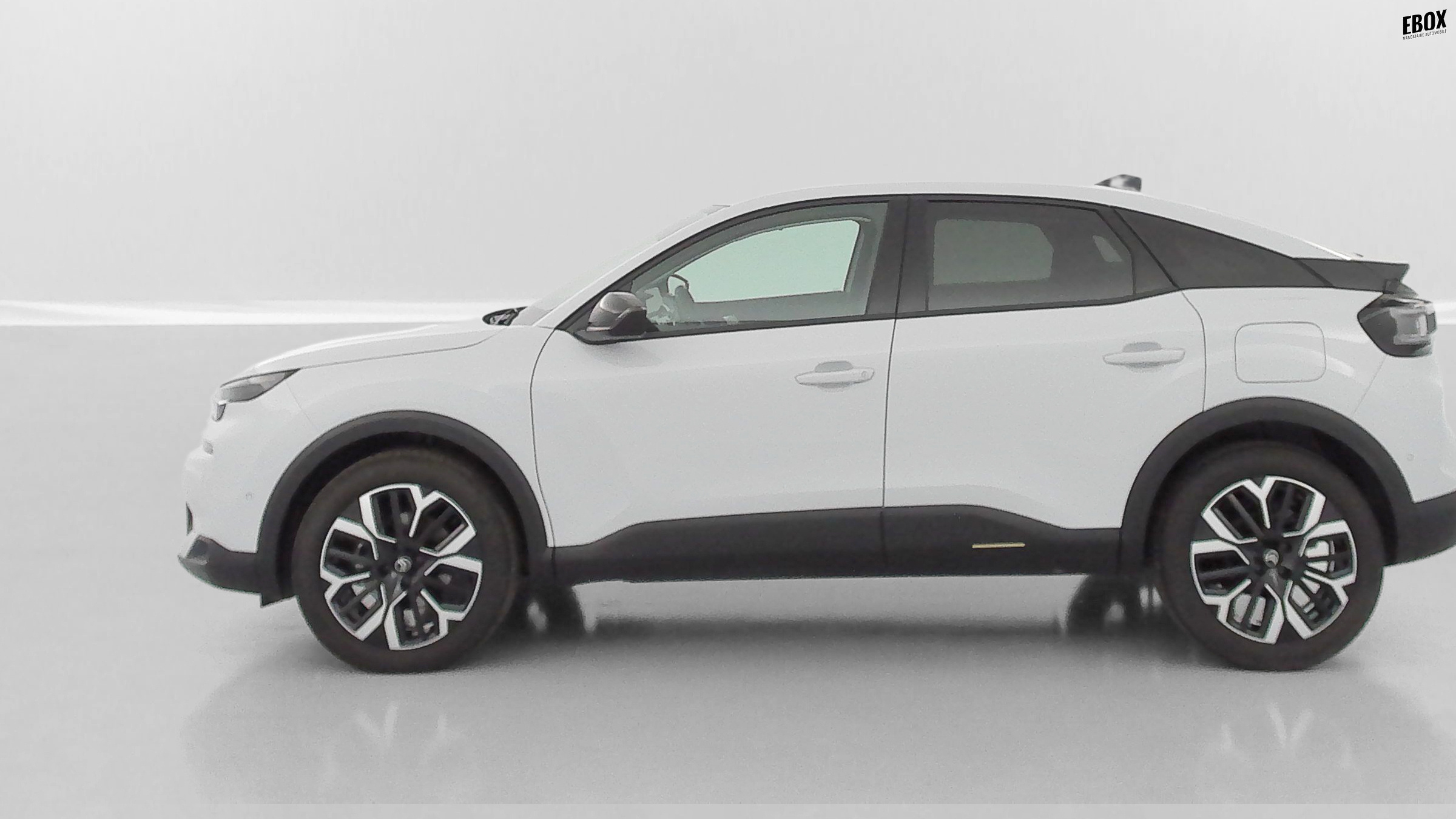 GLI00017395_p53 - CITROEN - C4 - 2025 - photo 4