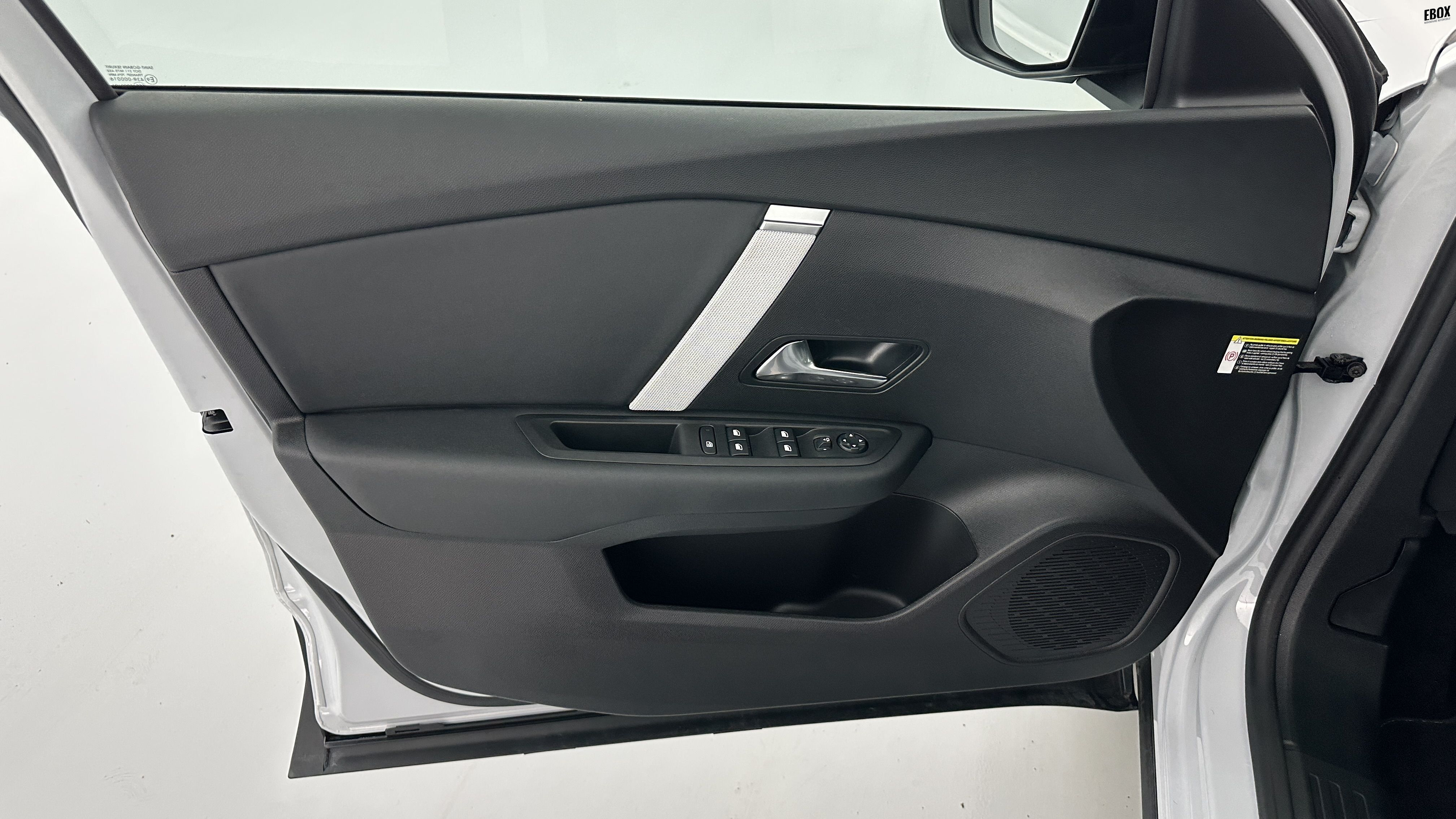 GLI00017395_p53 - CITROEN - C4 - 2025 - photo 13