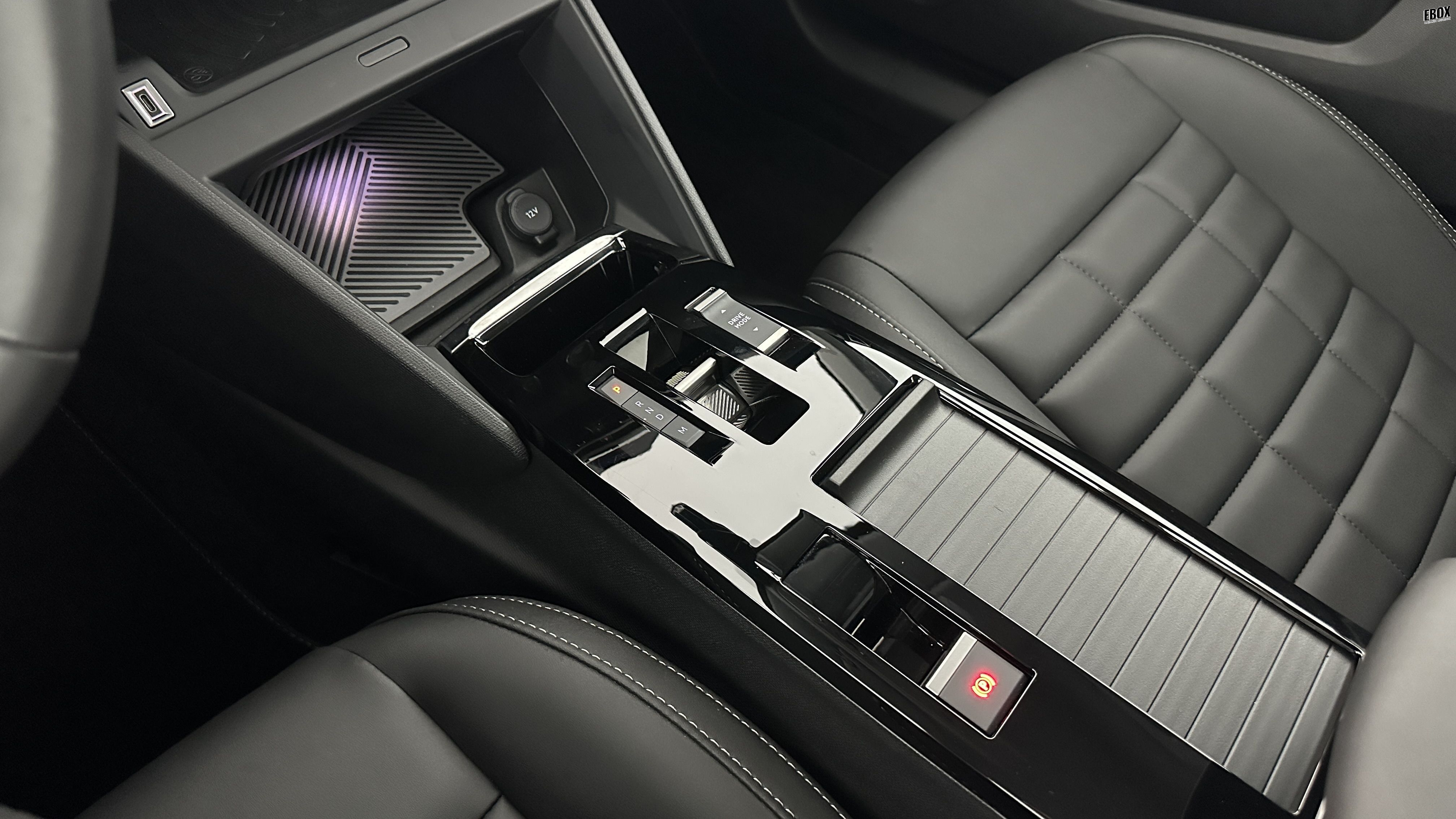 GLI00017395_p53 - CITROEN - C4 - 2025 - photo 17