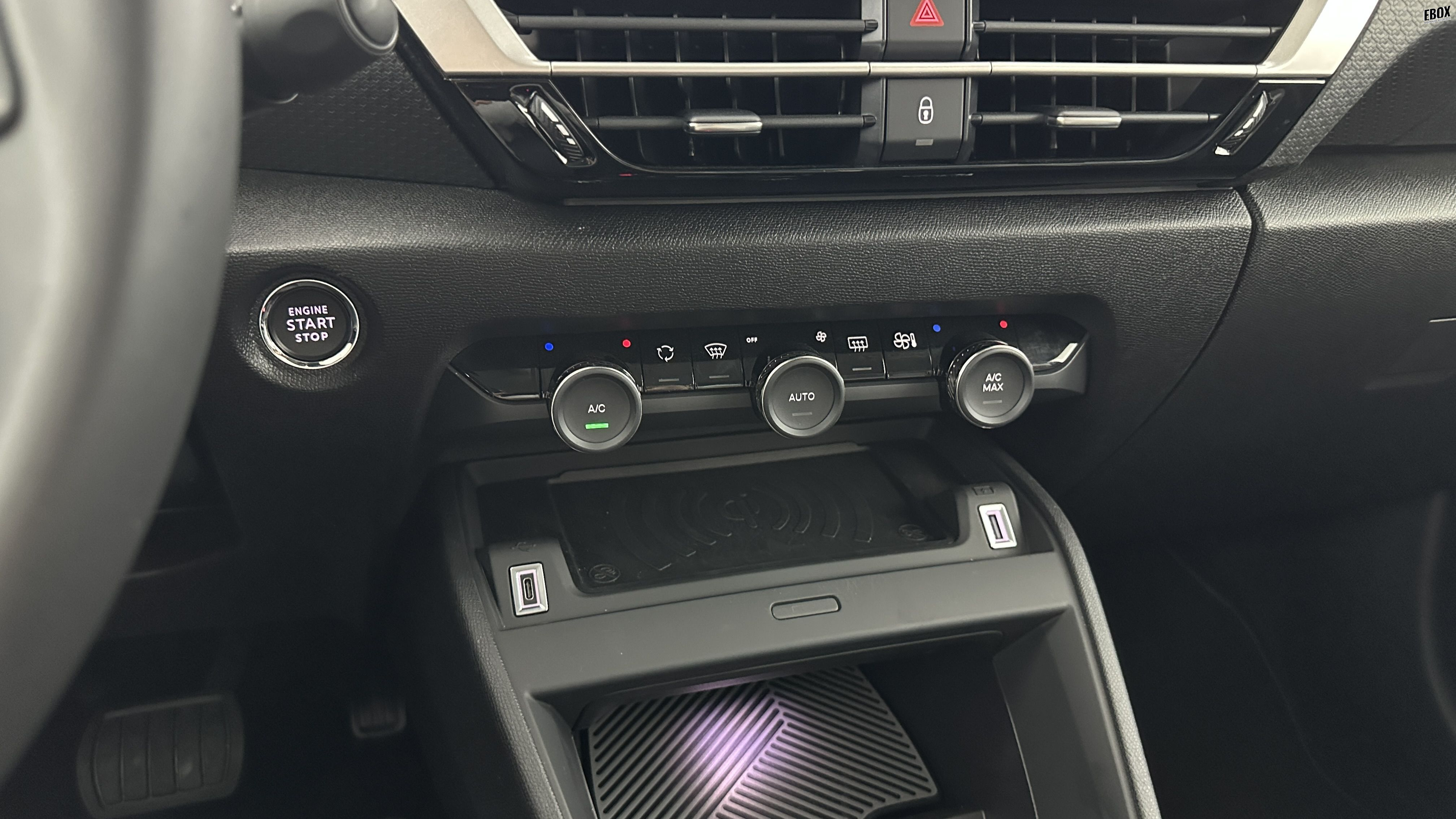 GLI00017395_p53 - CITROEN - C4 - 2025 - photo 23