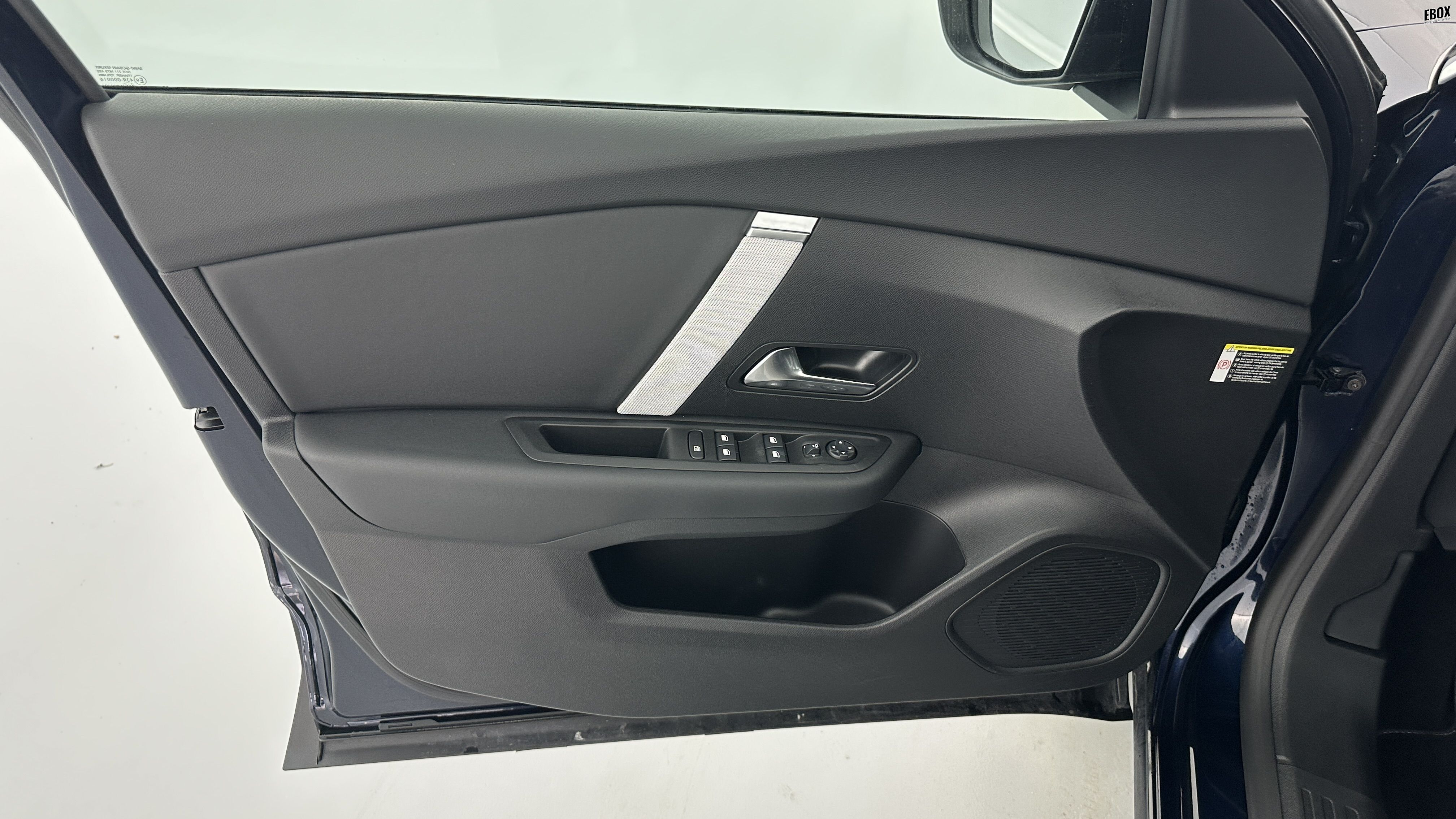 GLI00017392_p53 - CITROEN - C4 - 2025 - photo 13