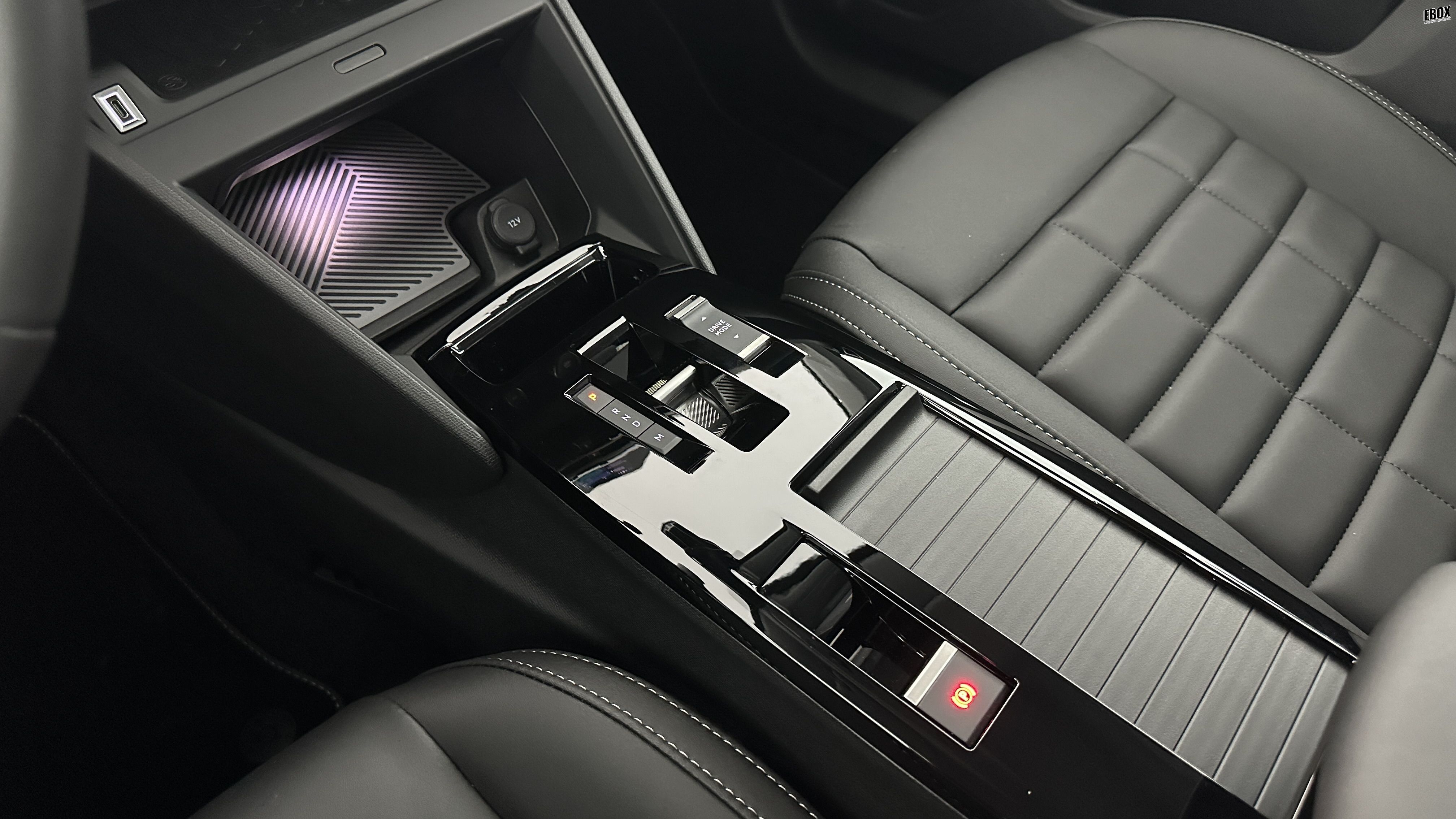 GLI00017392_p53 - CITROEN - C4 - 2025 - photo 17