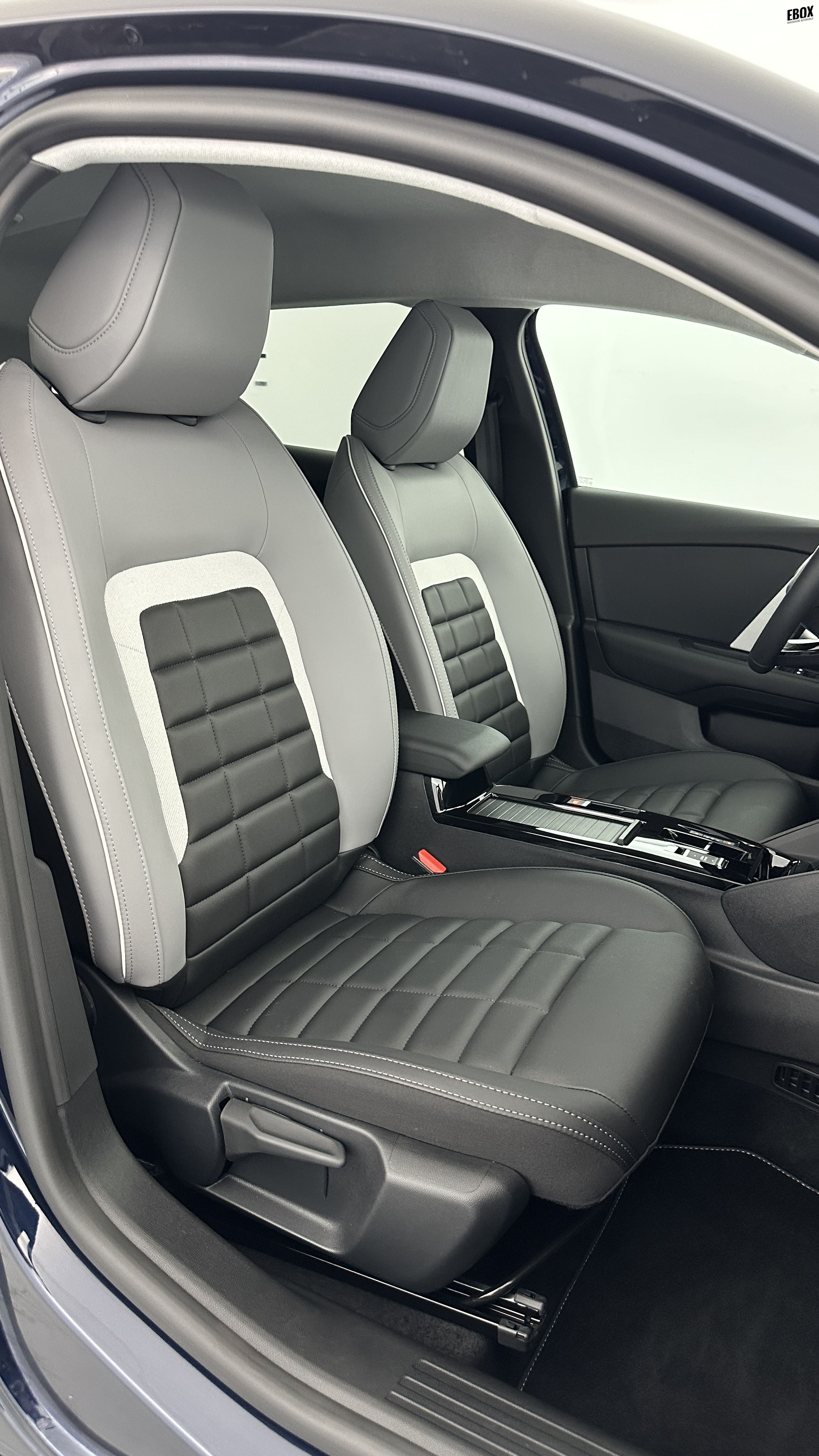 GLI00017392_p53 - CITROEN - C4 - 2025 - photo 18