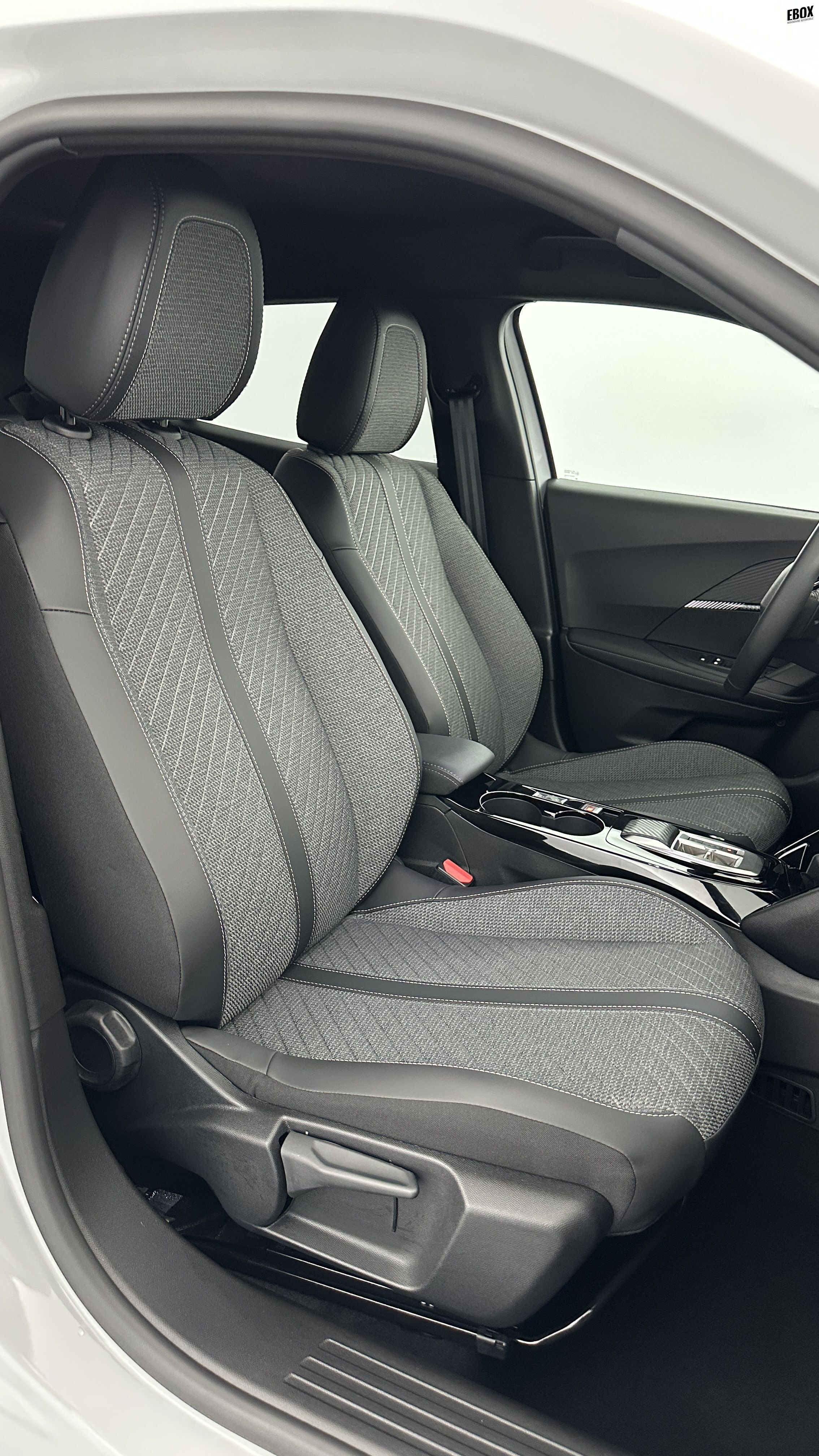 GLI00012500_p53 - PEUGEOT - 2008 - 2025 - photo 17