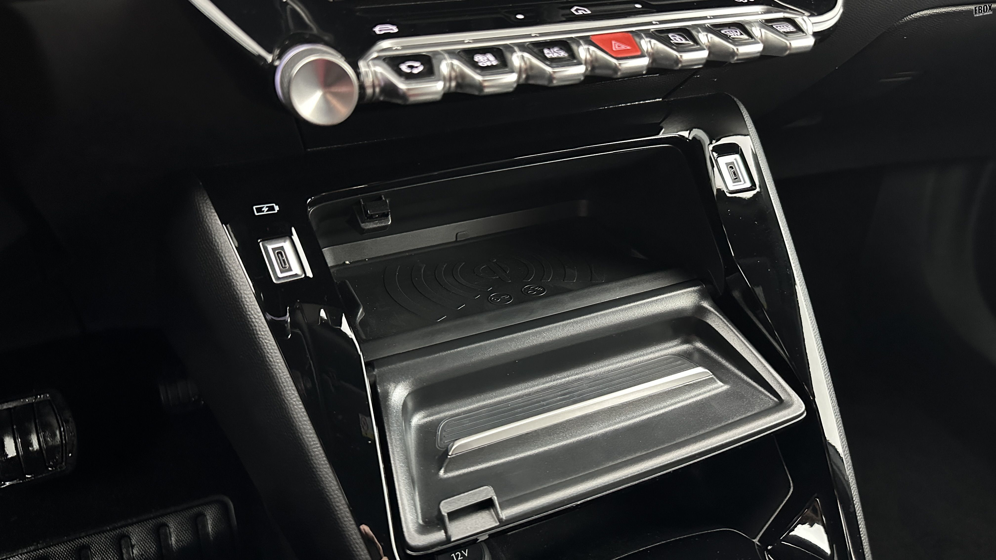 GLI00012451_p53 - PEUGEOT - 2008 - 2025 - photo 21