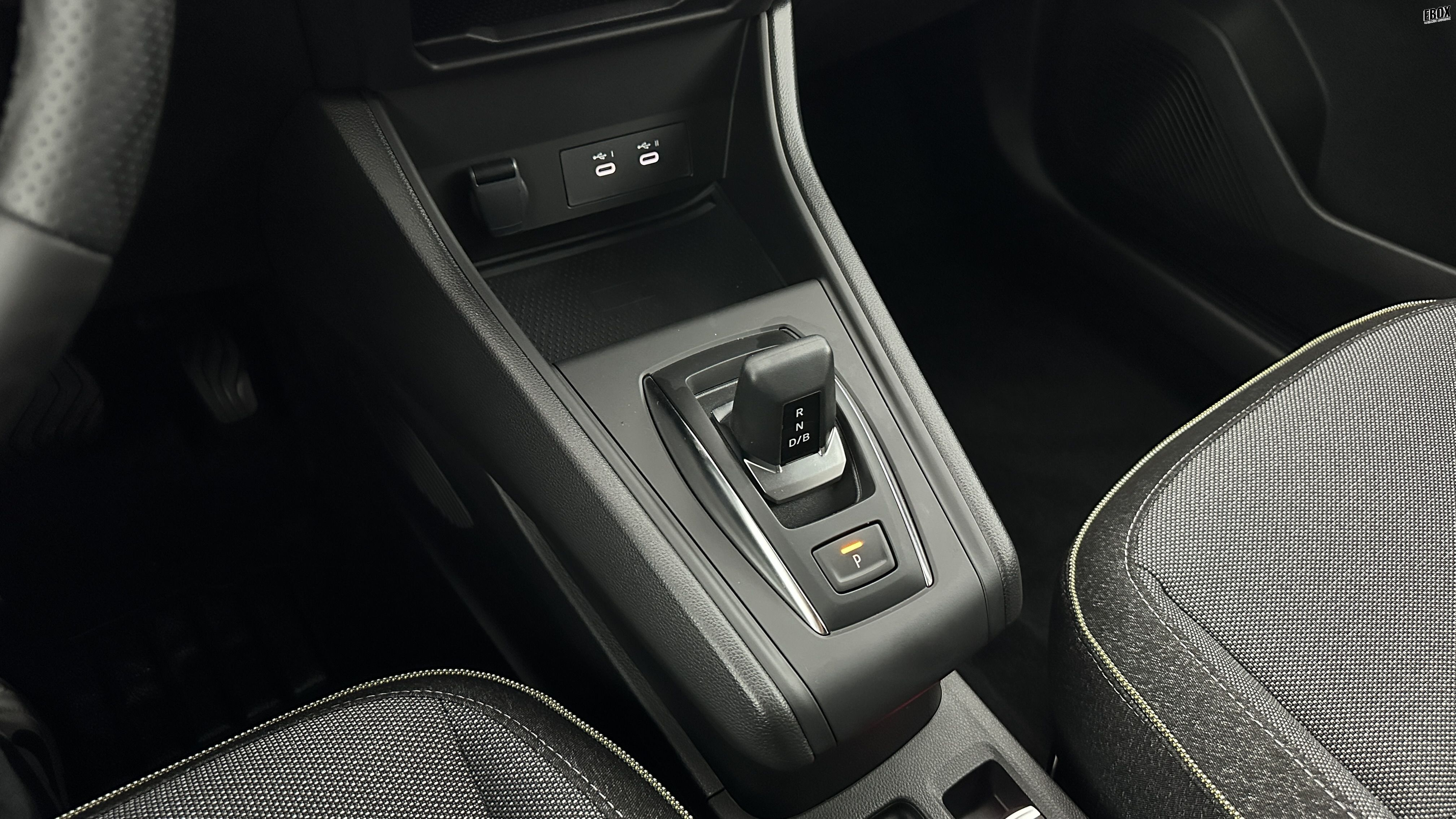 GLI00009837_p53 - RENAULT - CAPTUR - 2025 - photo 17