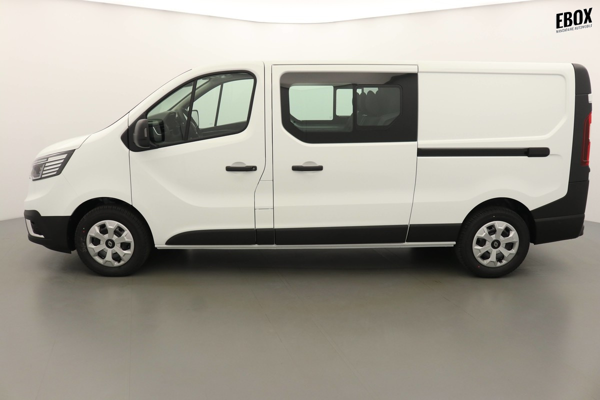 N200780_p3 - RENAULT - TRAFIC - 2025 - photo 4