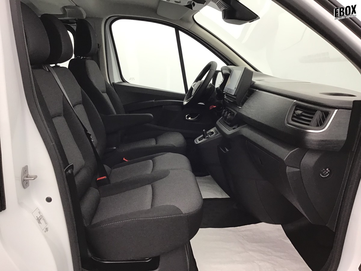 N200780_p3 - RENAULT - TRAFIC - 2025 - photo 6