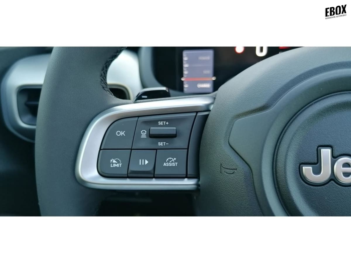 377869_p2 - JEEP - AVENGER - 2026 - photo 10