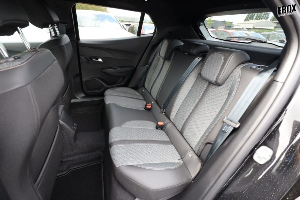 376971_p2 - PEUGEOT - 2008 - 2026 - photo 10