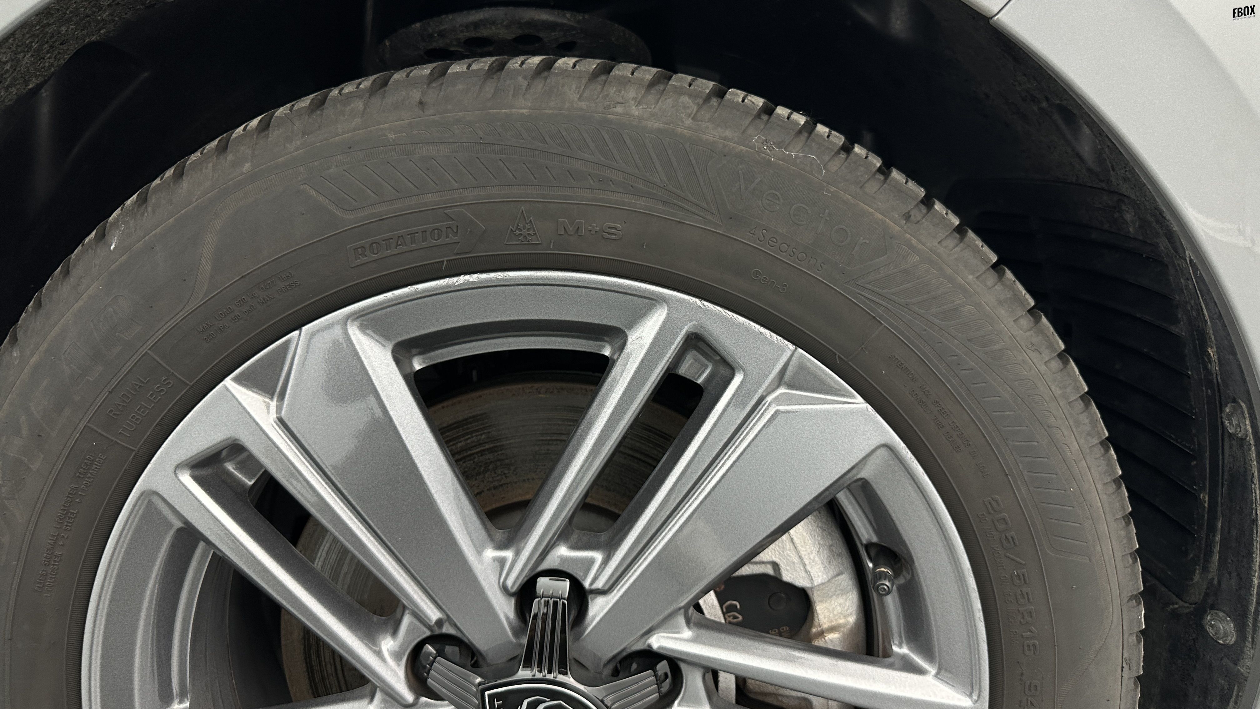 GLI00006880_p53 - PEUGEOT - 308 SW - 2024 - photo 24