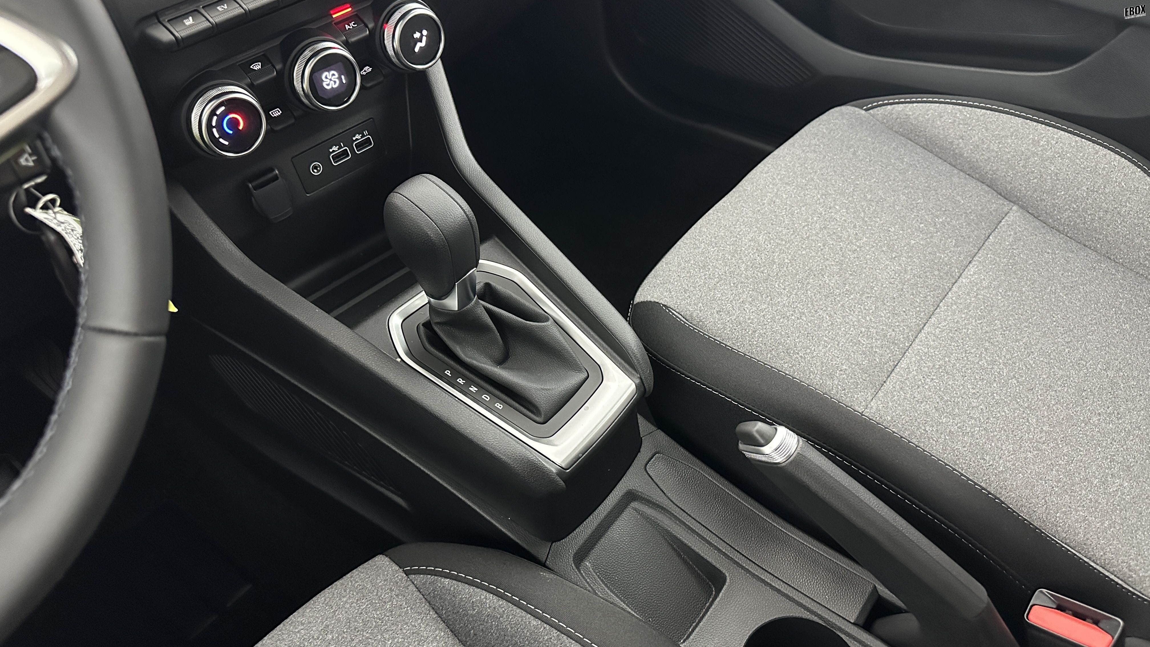 GLI00002851_p53 - RENAULT - CLIO - 2025 - photo 17