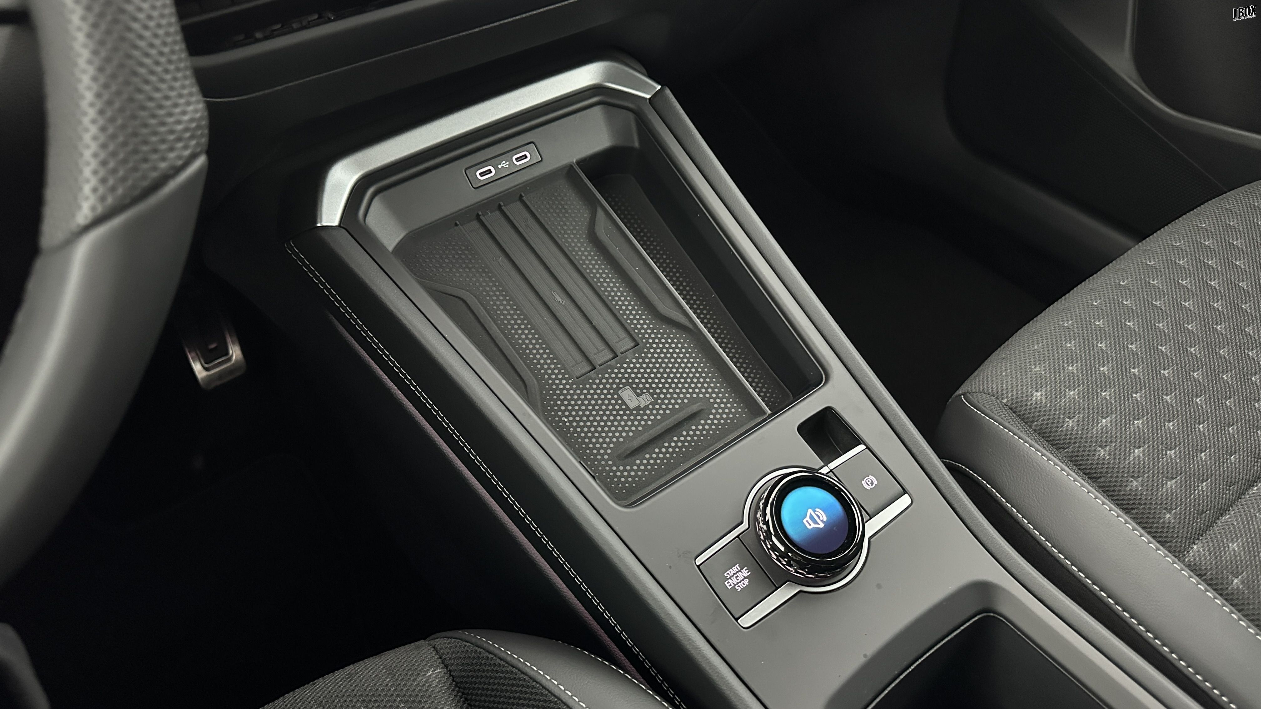 GLI00010018_p53 - VOLKSWAGEN - T ROC - 2026 - photo 17