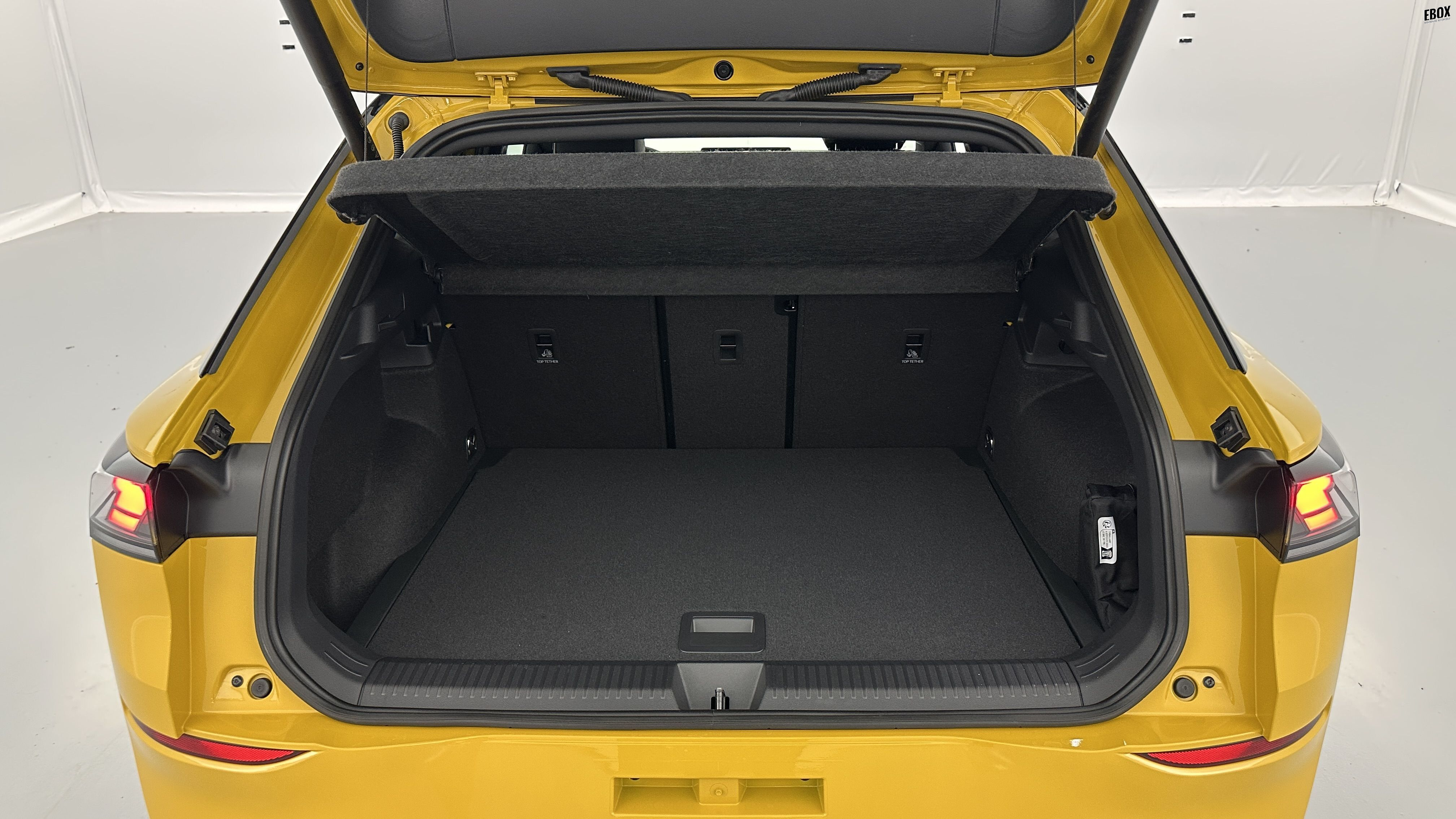 GLI00010008_p53 - VOLKSWAGEN - T ROC - 2026 - photo 10