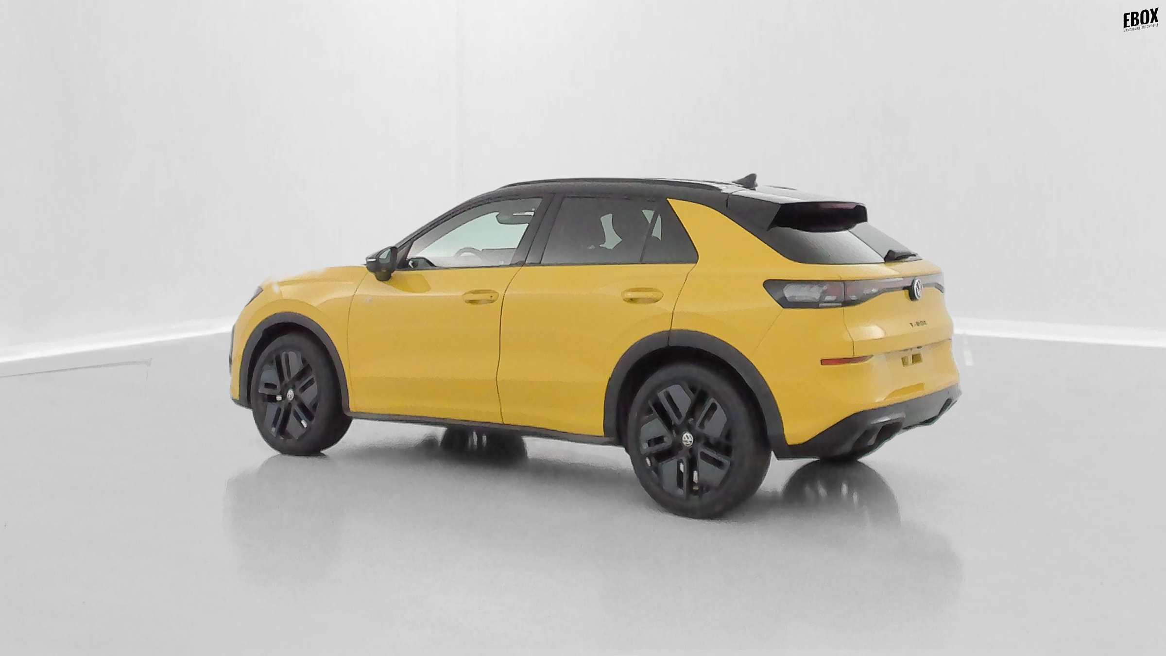 GLI00010008_p53 - VOLKSWAGEN - T ROC - 2026 - photo 32