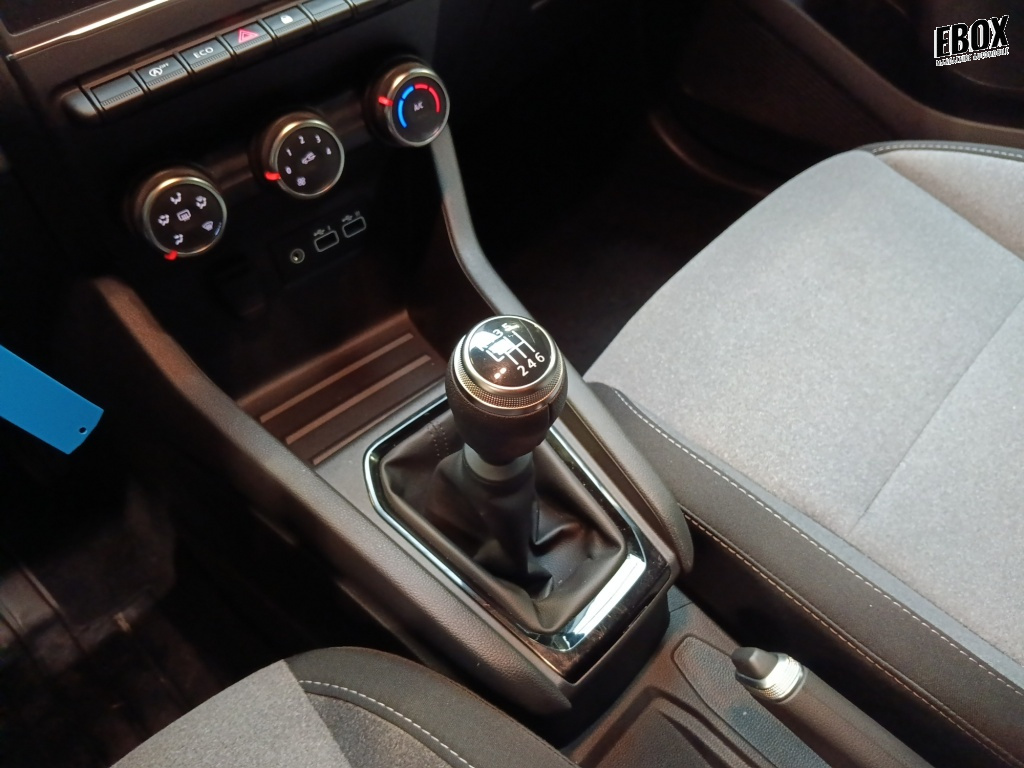 72556_p51 - RENAULT - CLIO - 2025 - photo 15