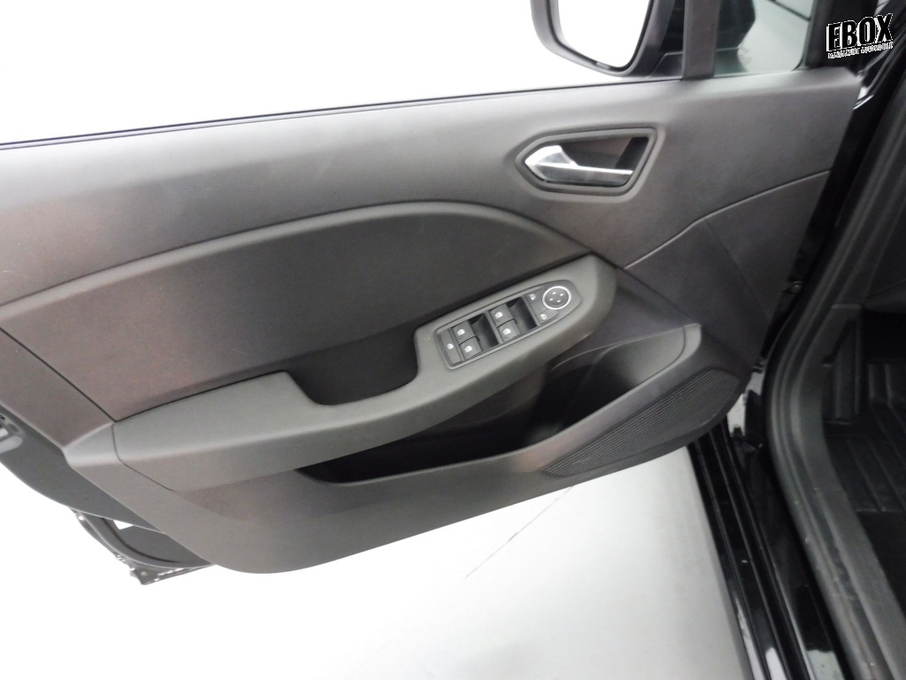 72552_p51 - RENAULT - CLIO - 2025 - photo 15